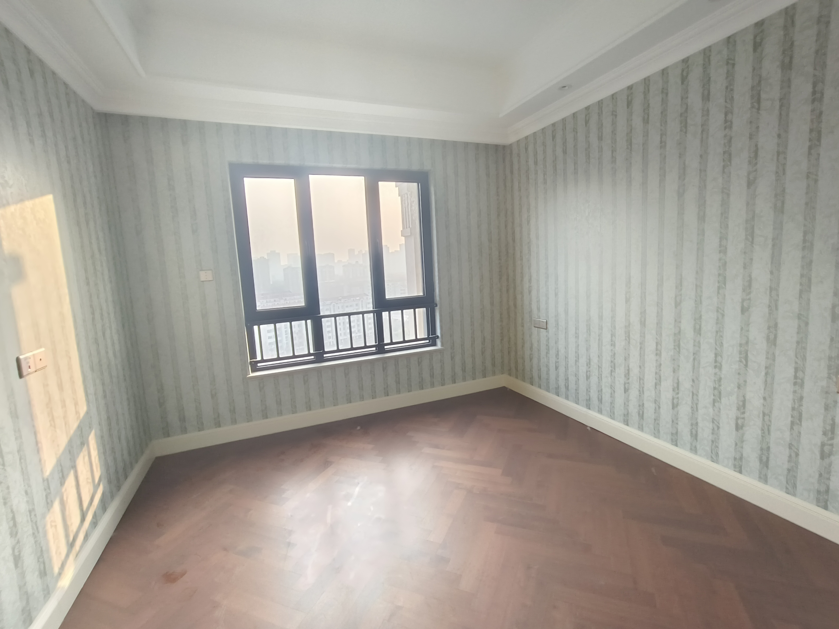 中海铂樾府 4室2厅2卫 142m&sup2;