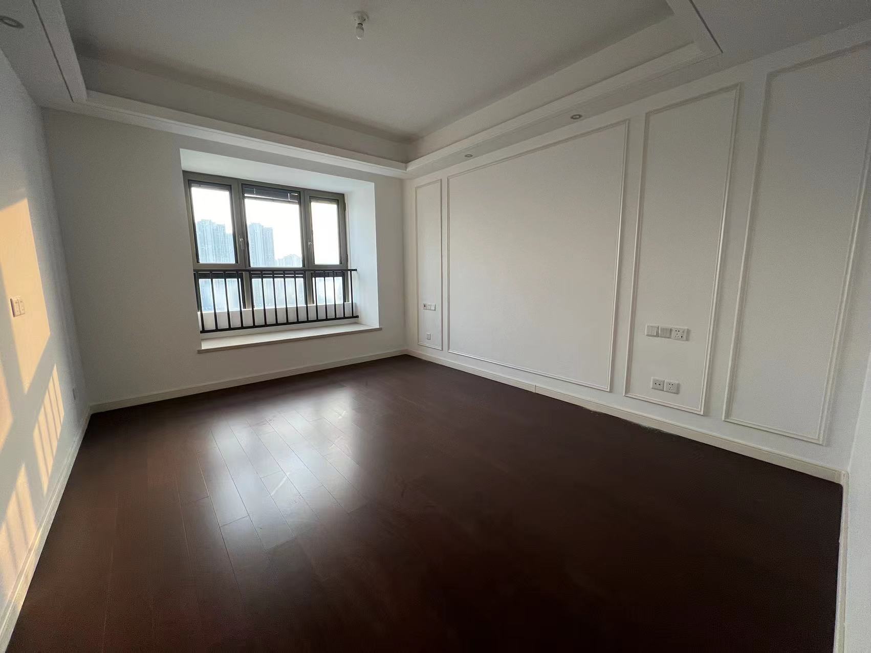 九玺台 4室2厅2卫 142m&sup2;