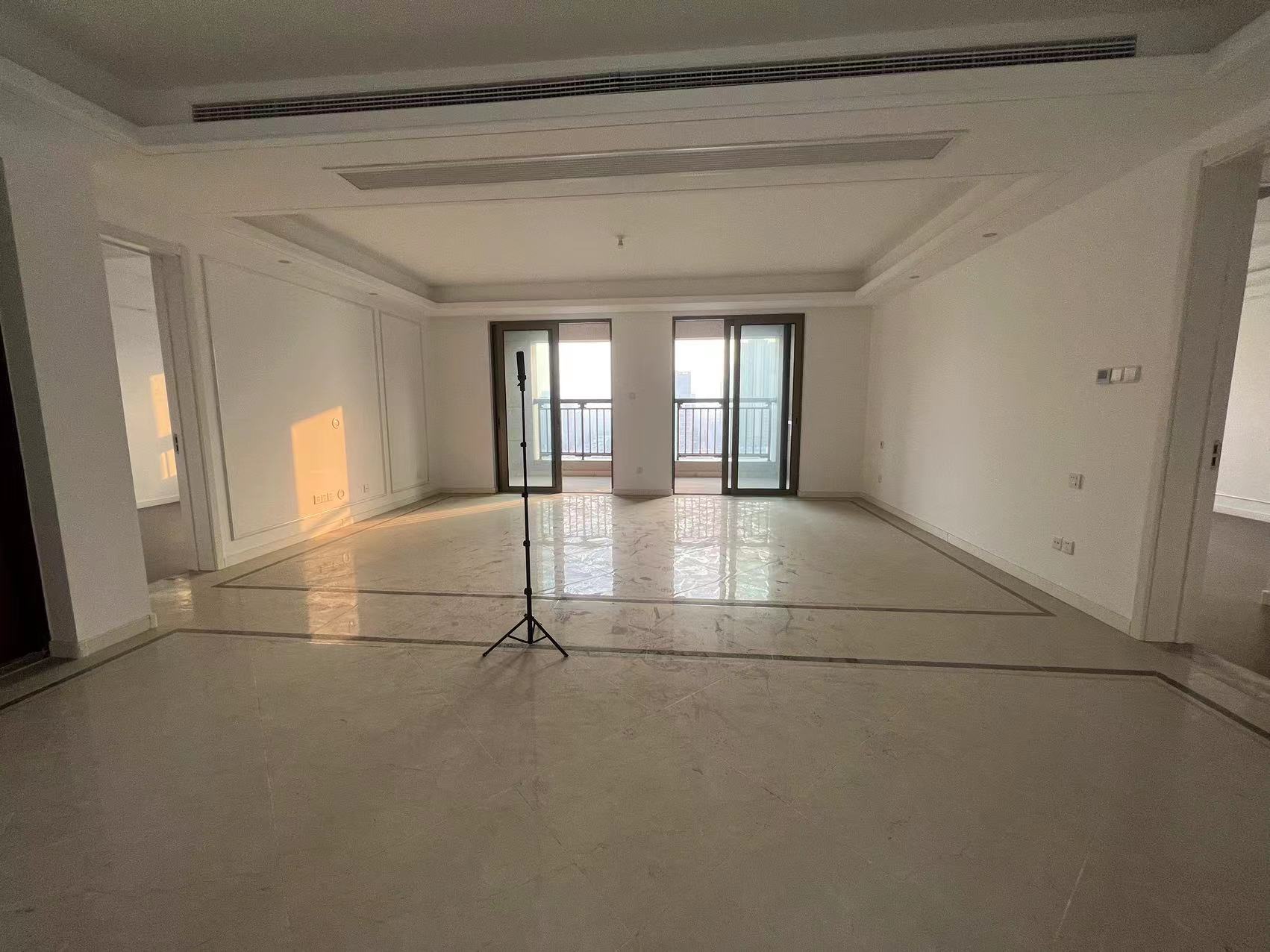 九玺台 4室2厅2卫 142m&sup2;