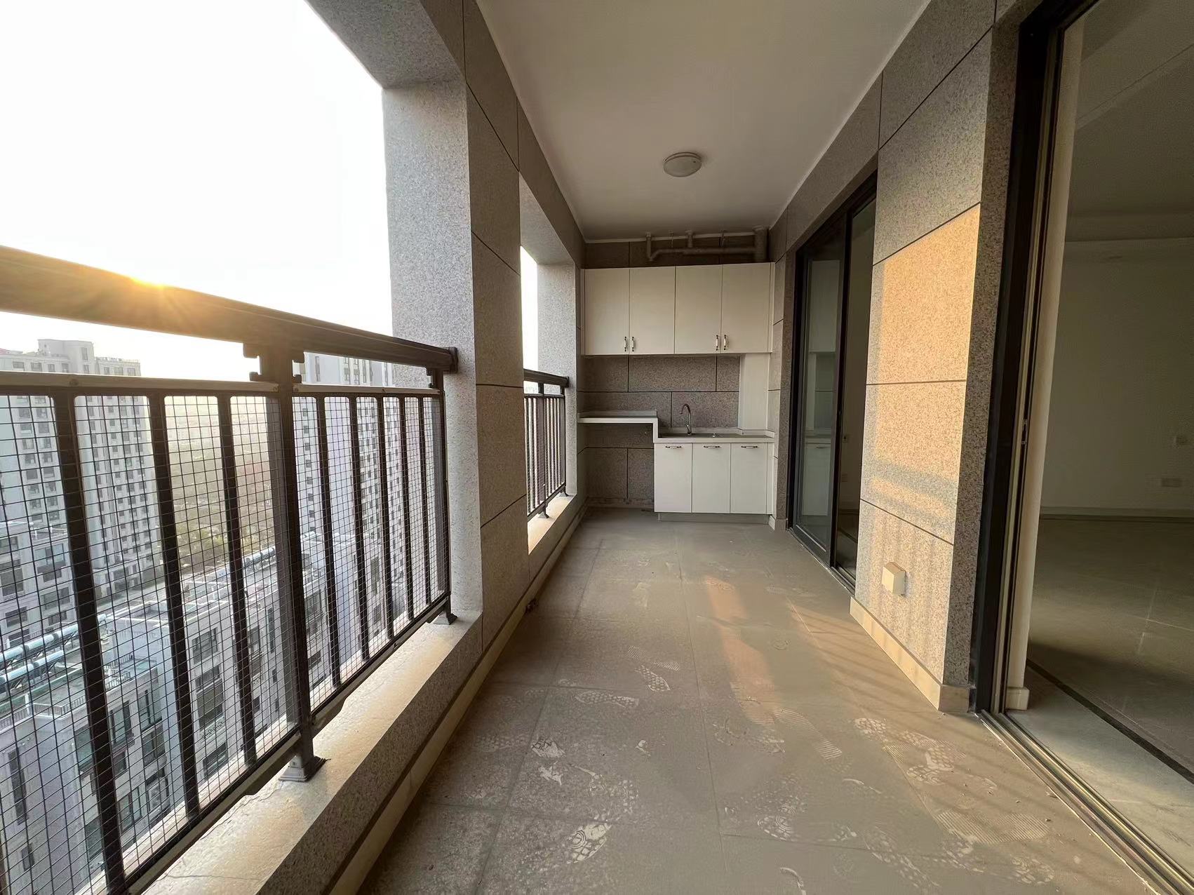 九玺台 4室2厅2卫 142m&sup2;