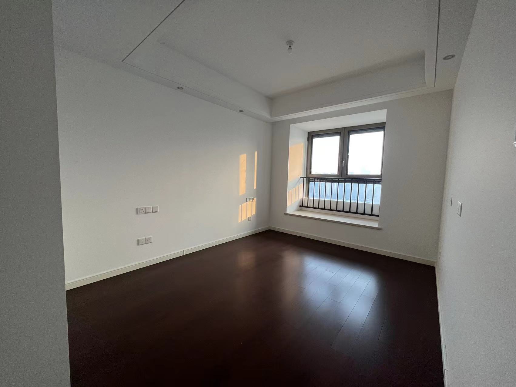 九玺台 4室2厅2卫 142m&sup2;