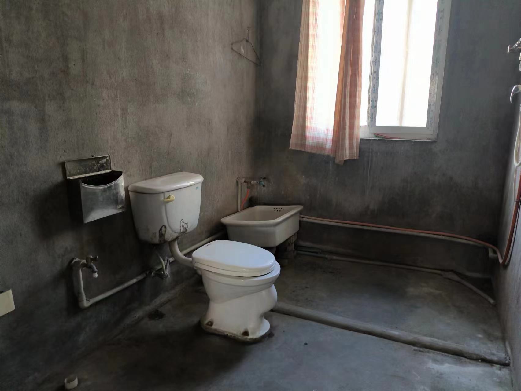 五山公寓 3室2厅2卫 121.50m&sup2;