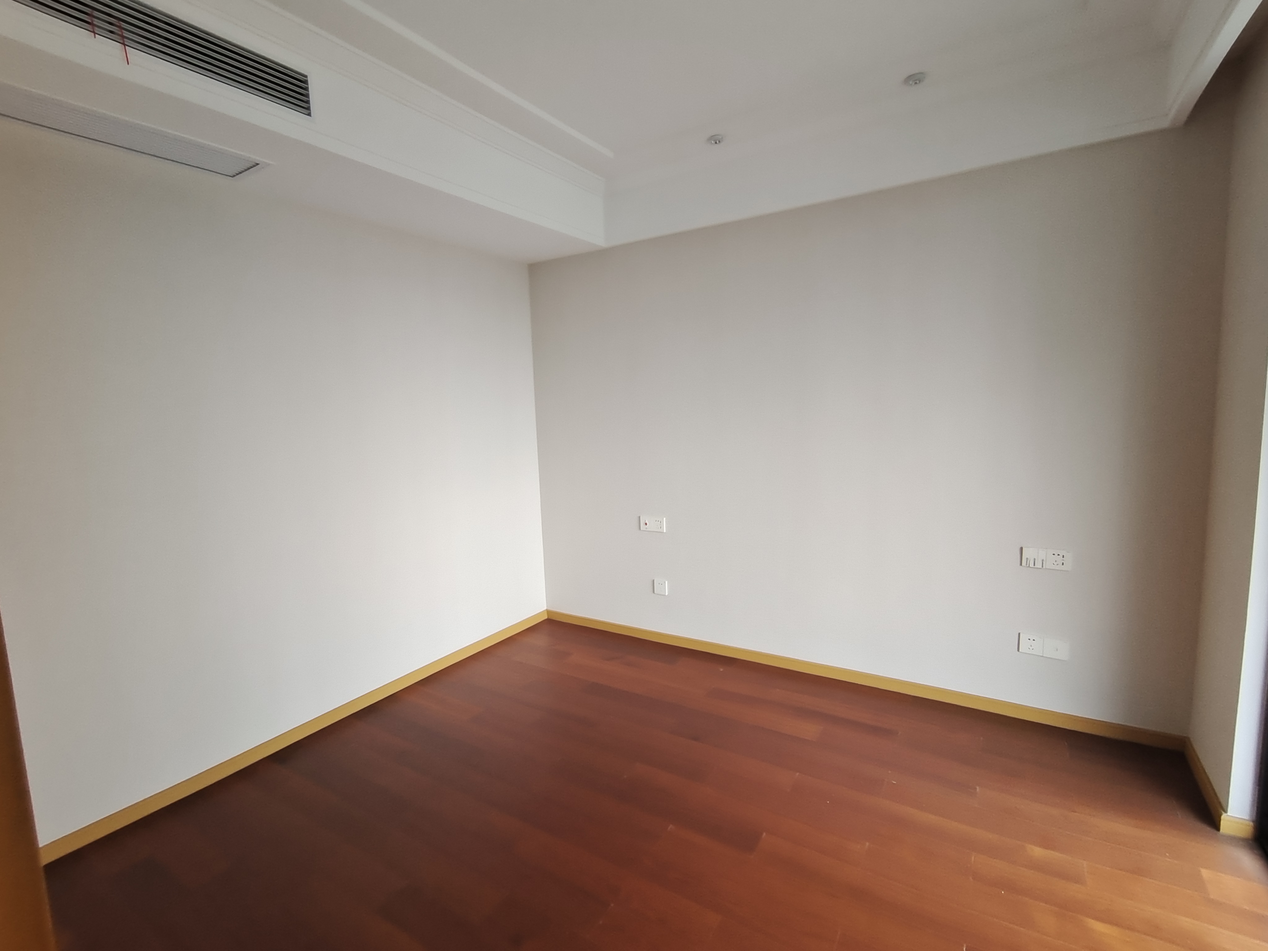 绿城蘭园 4室2厅2卫 143m&sup2;