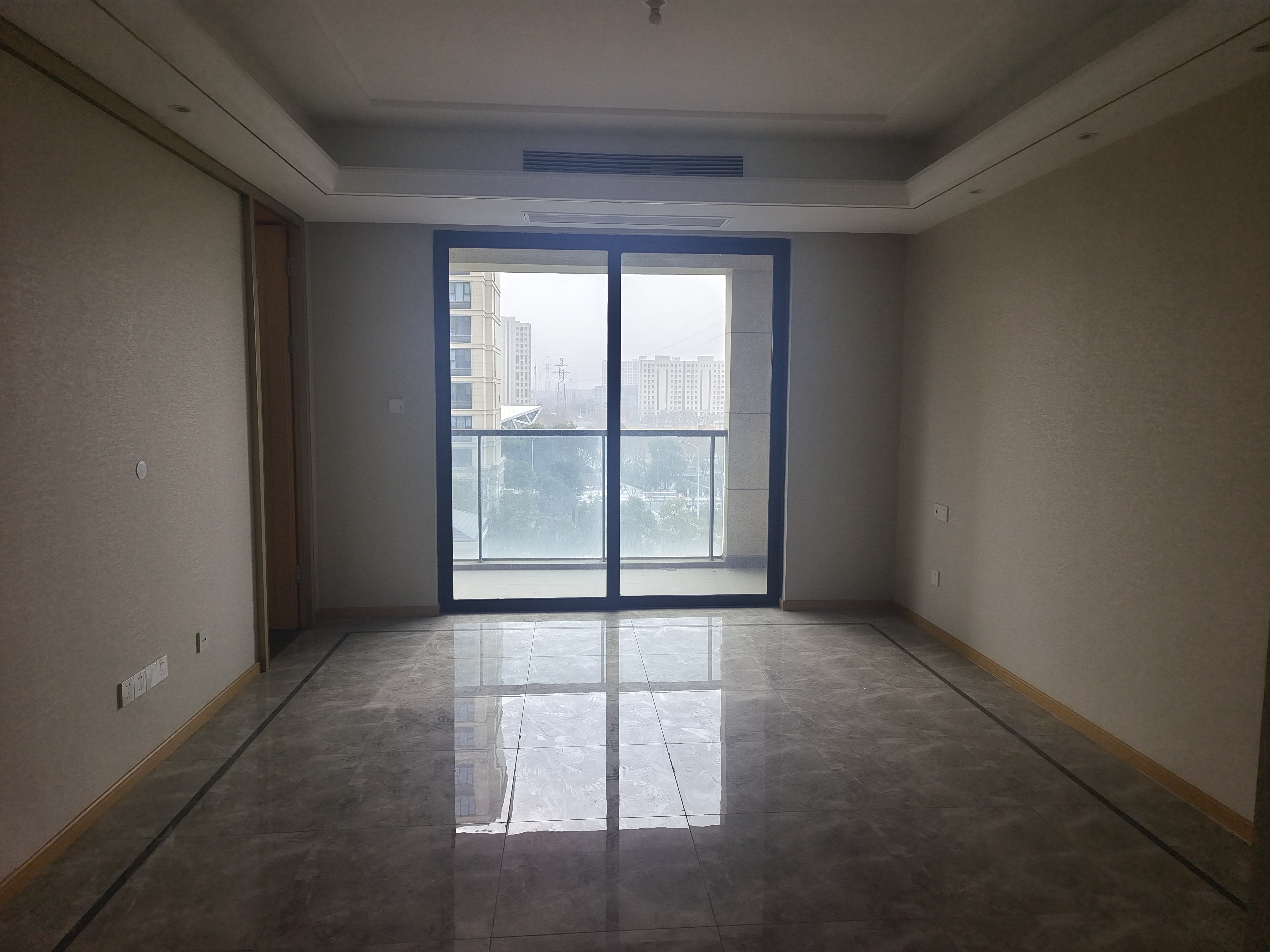 绿城蘭园 4室2厅2卫 143m²