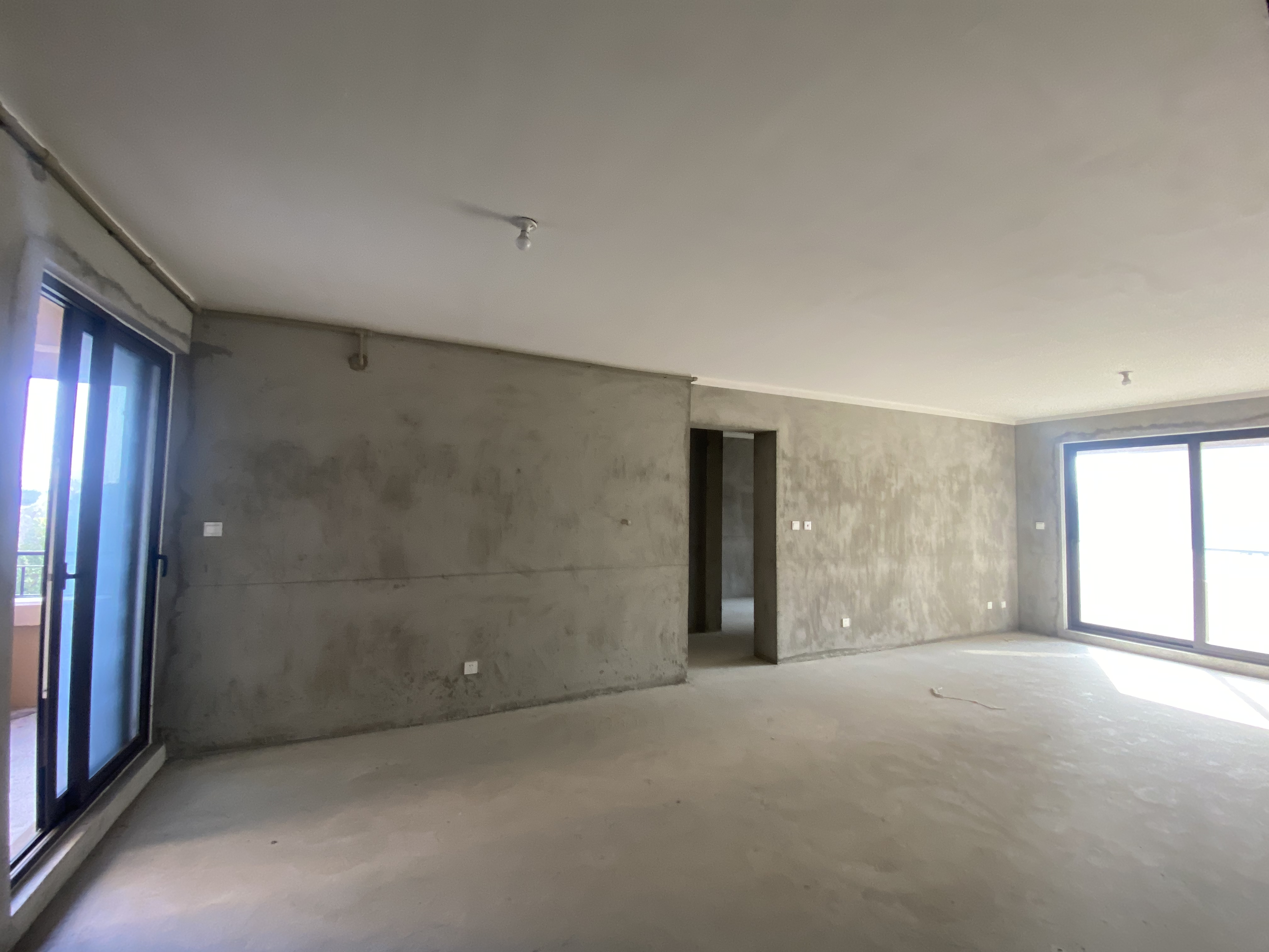 保利香槟国际 4室2厅2卫 161m²