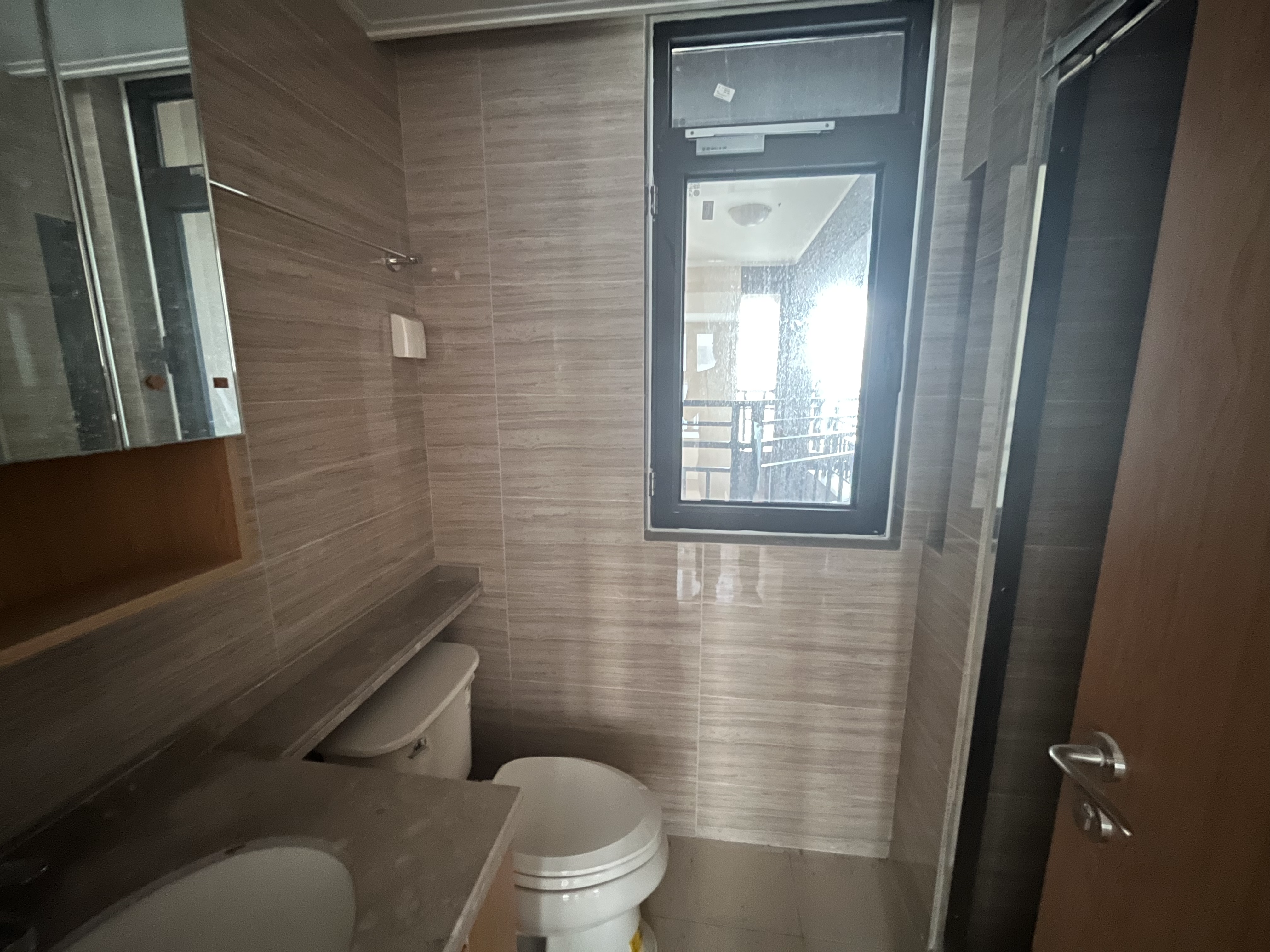 绿地新里城 3室2厅1卫 93m&sup2;