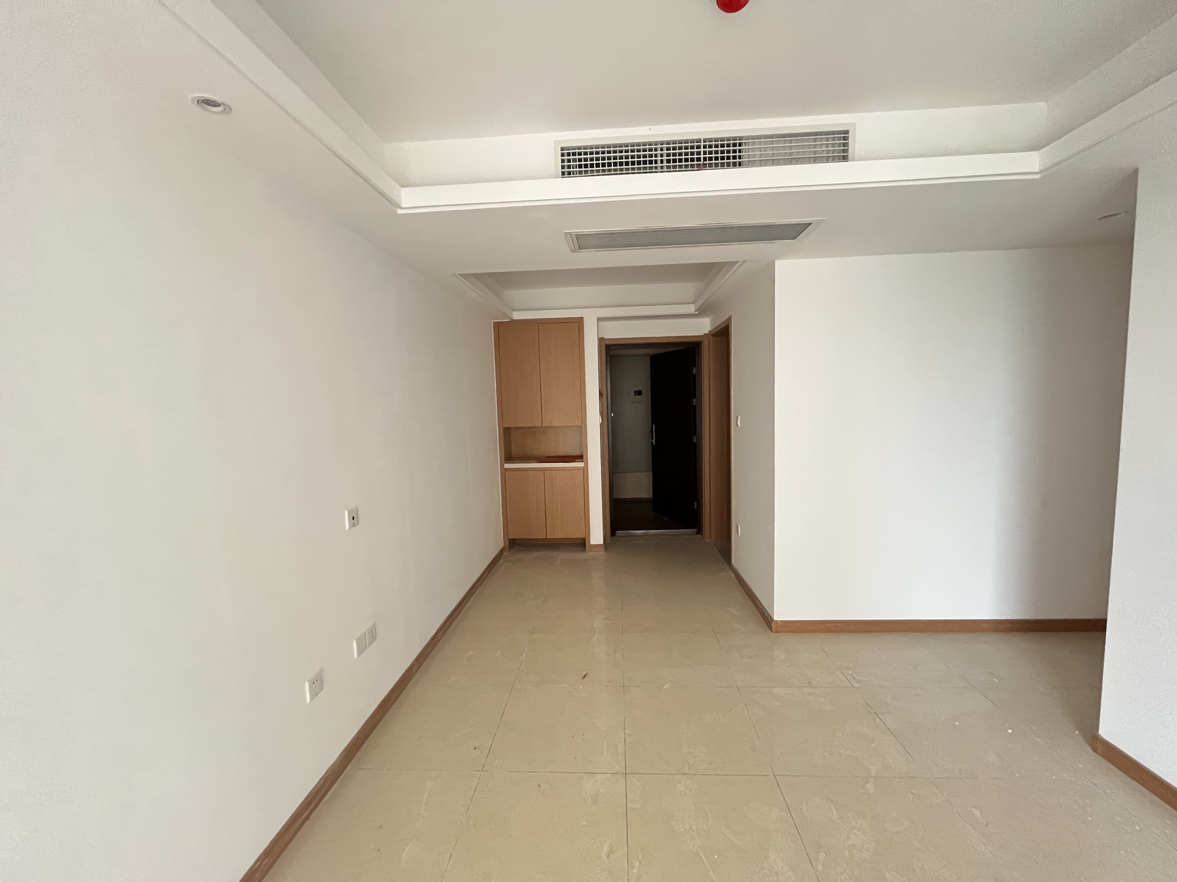 绿地新里城 3室2厅1卫 93m&sup2;