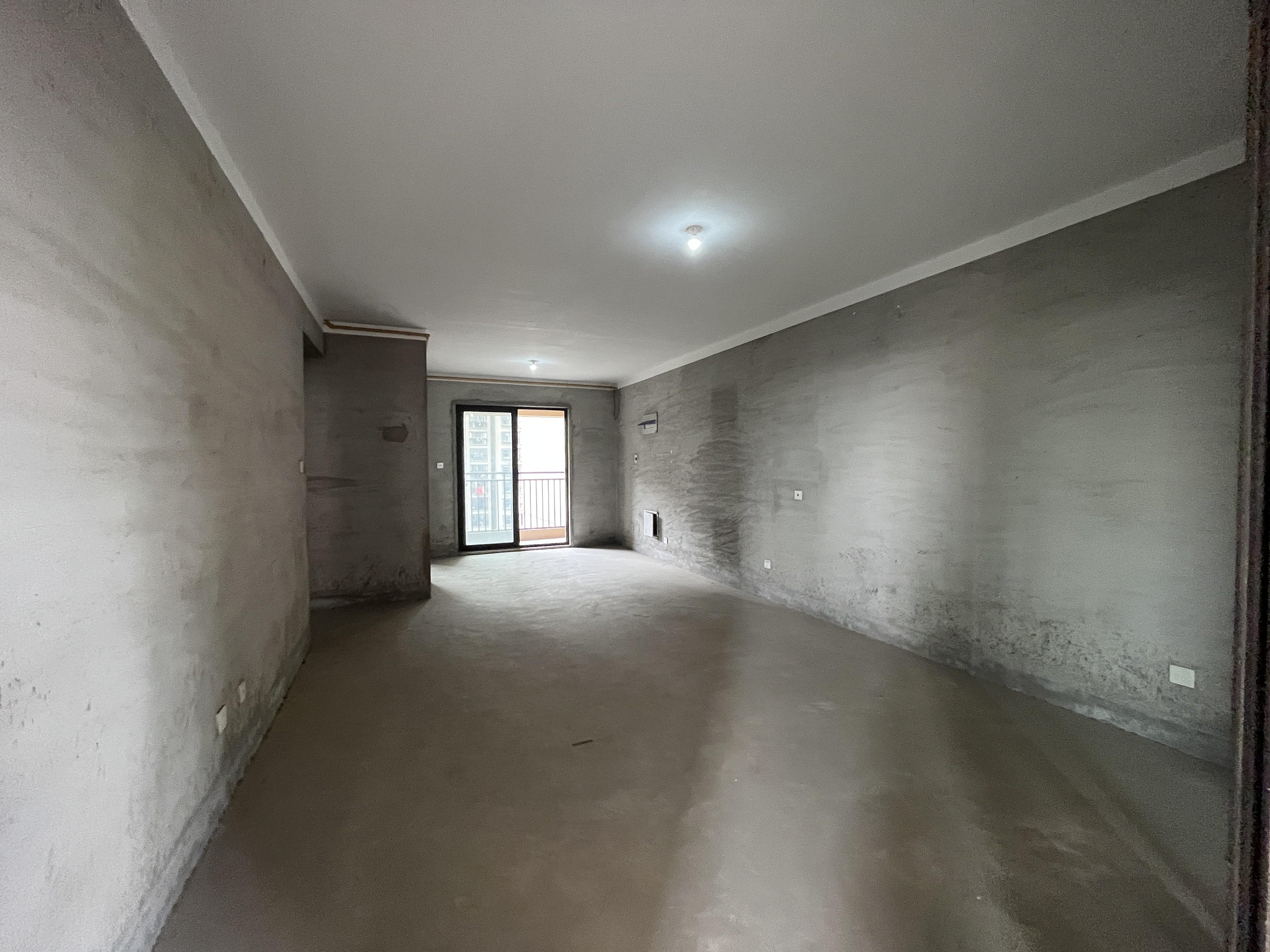 华强城 3室2厅2卫 128.43m²
