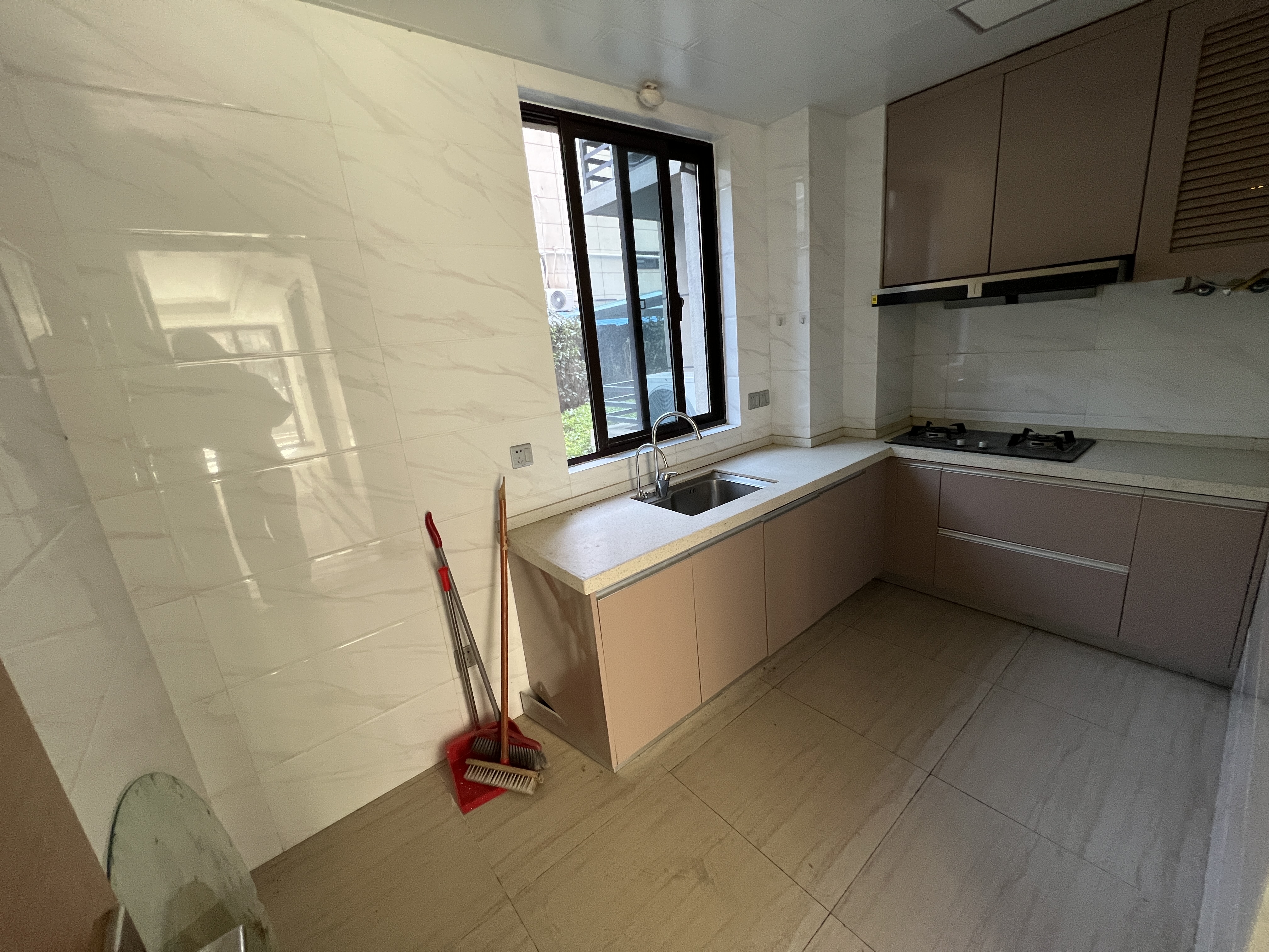 铂金时代 4室2厅2卫 135.00m&sup2;