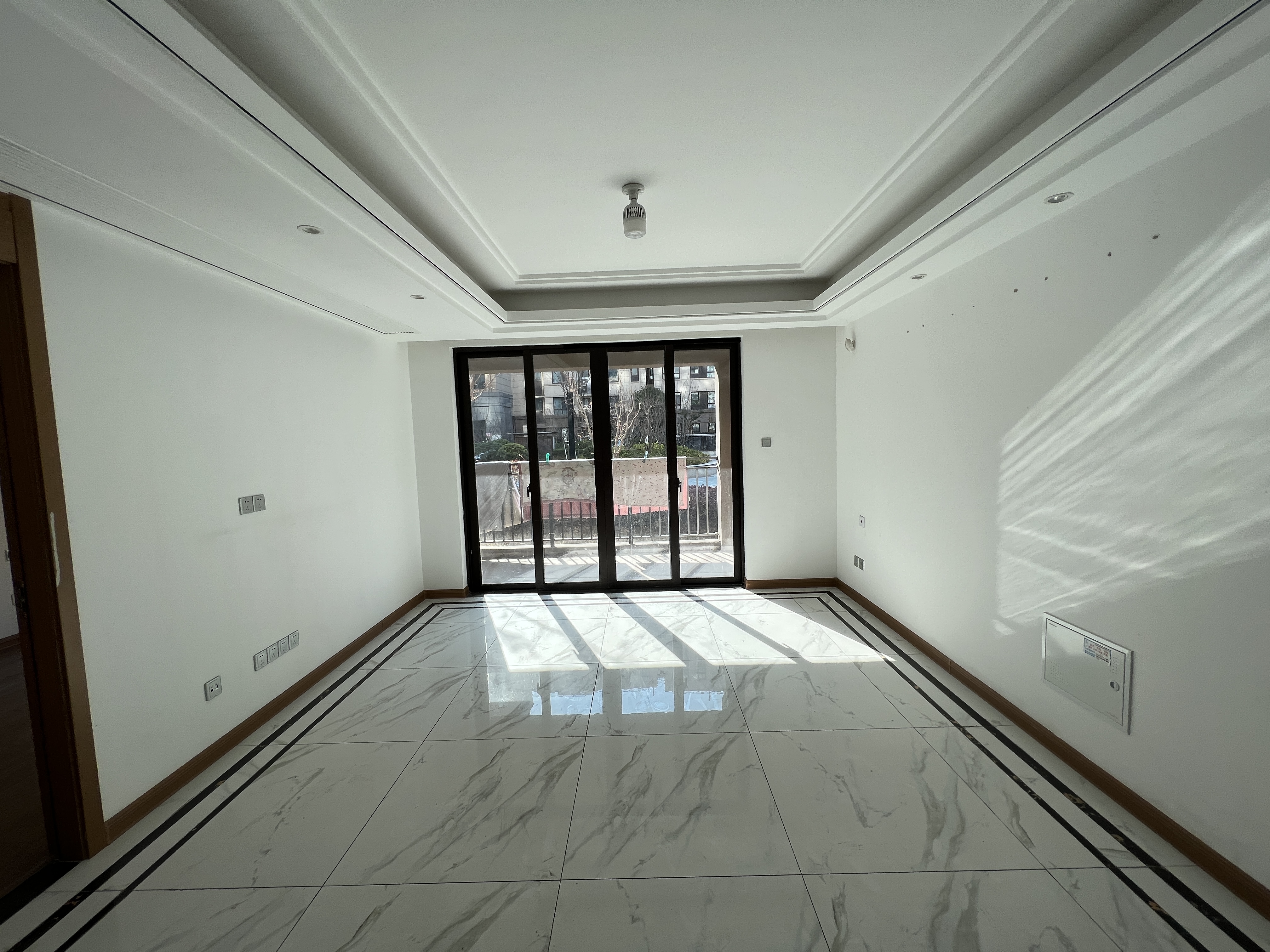 铂金时代 4室2厅2卫 135.00m&sup2;
