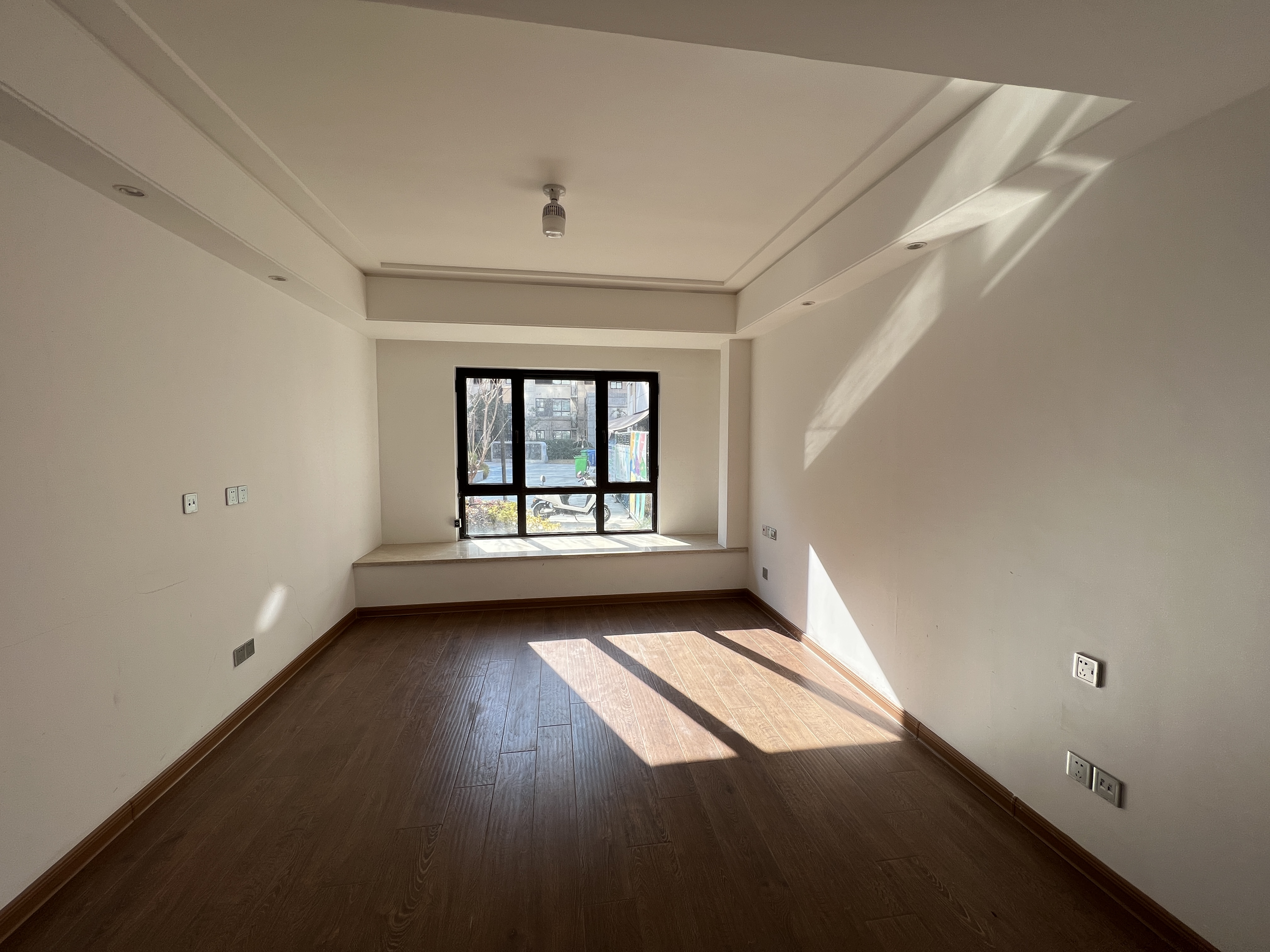 铂金时代 4室2厅2卫 135.00m&sup2;