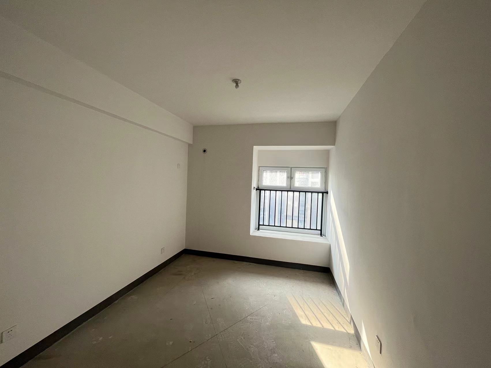 南山国际社区 4室2厅2卫 143m&sup2;