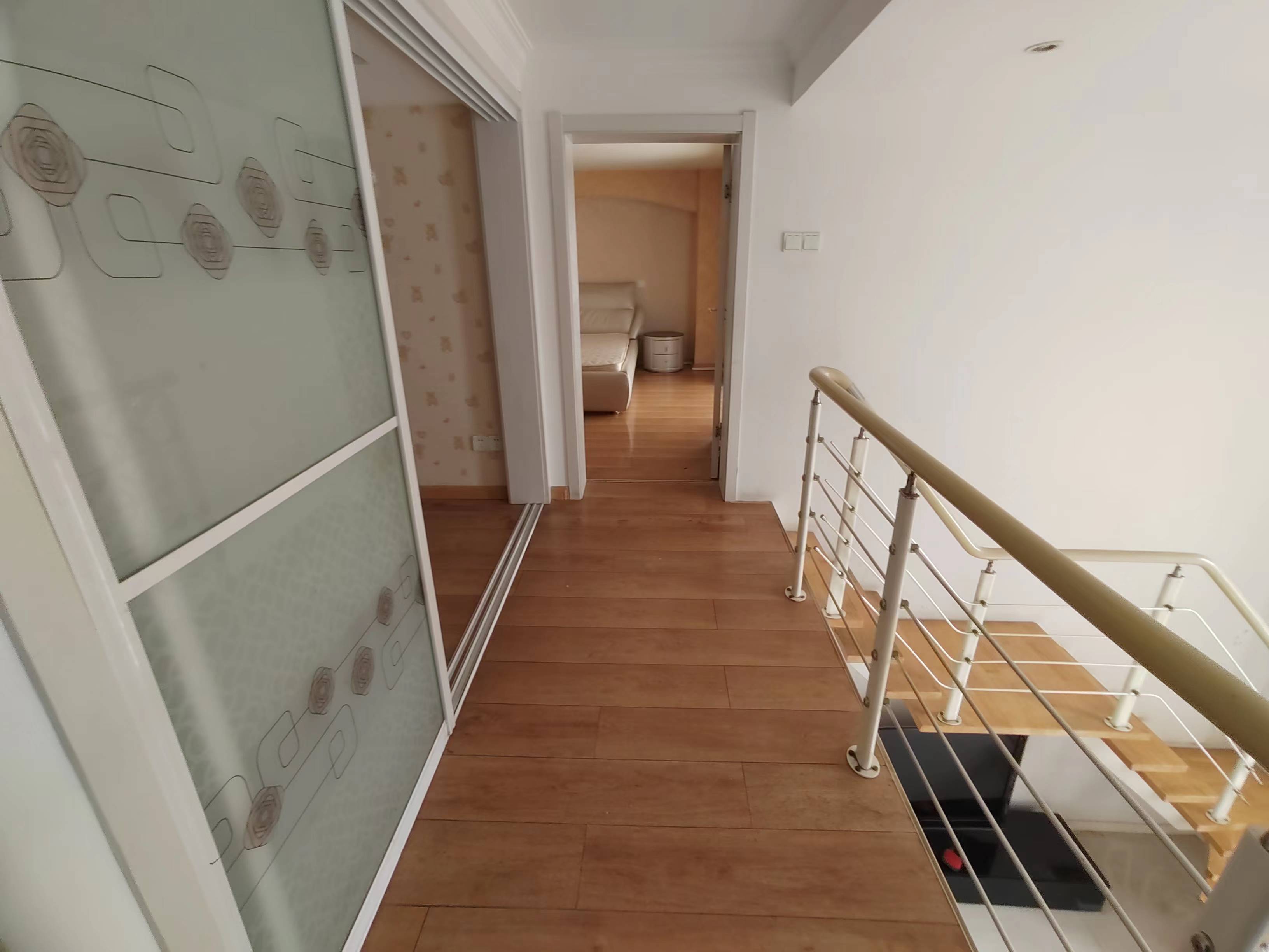 紫阳开心公寓 1室1厅1卫 85m&sup2;