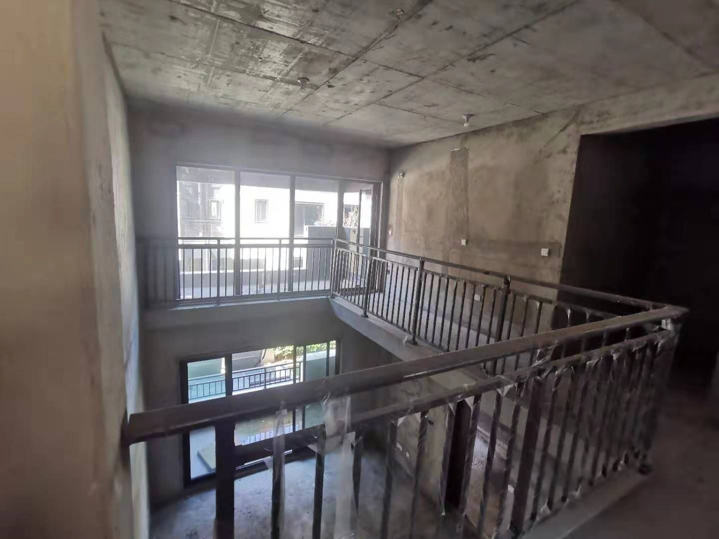 崇州府 4室2厅3卫 161m²