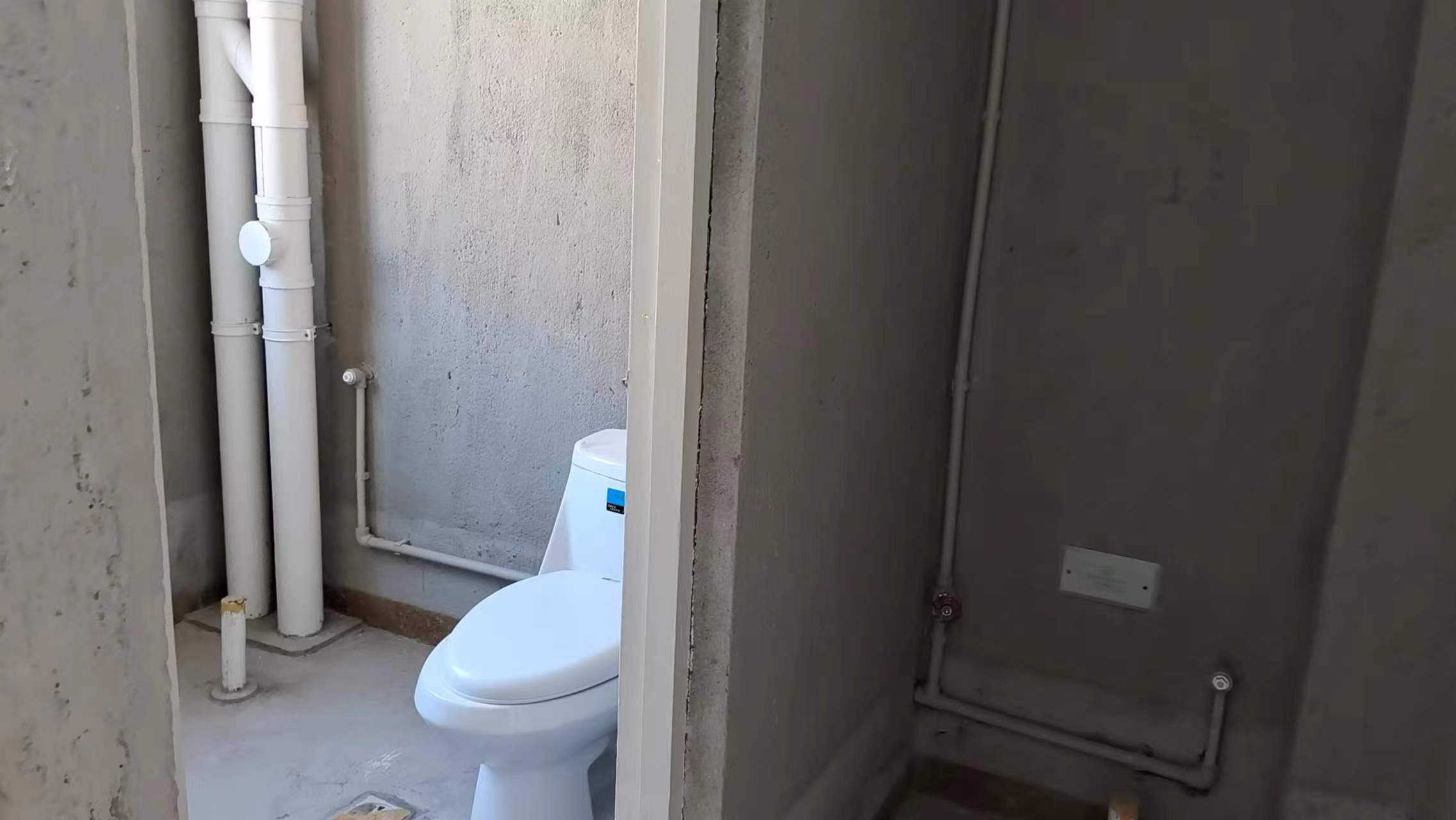 兴石花园 3室1厅1卫 105m&sup2;