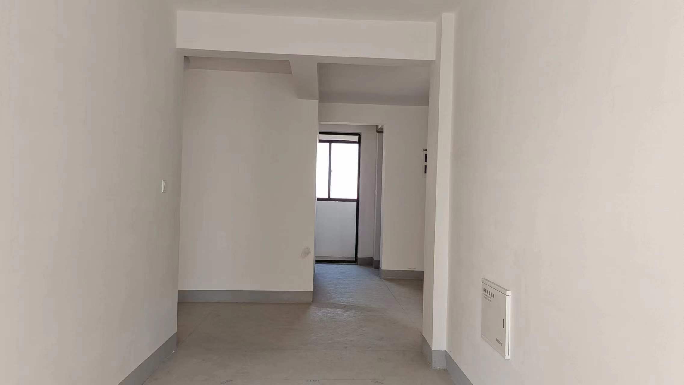 兴石花园 3室1厅1卫 105m&sup2;