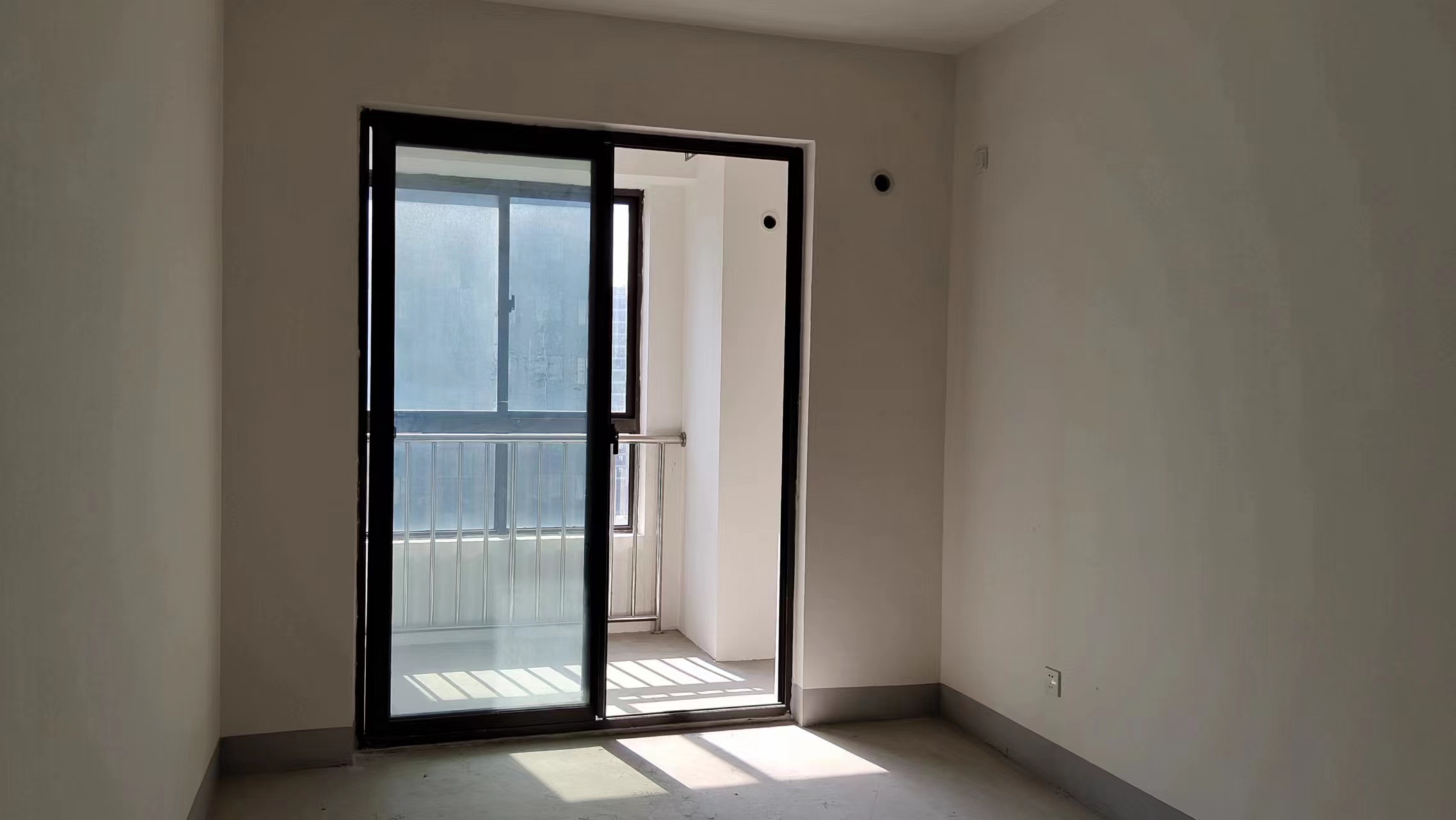 兴石花园 3室1厅1卫 105m&sup2;