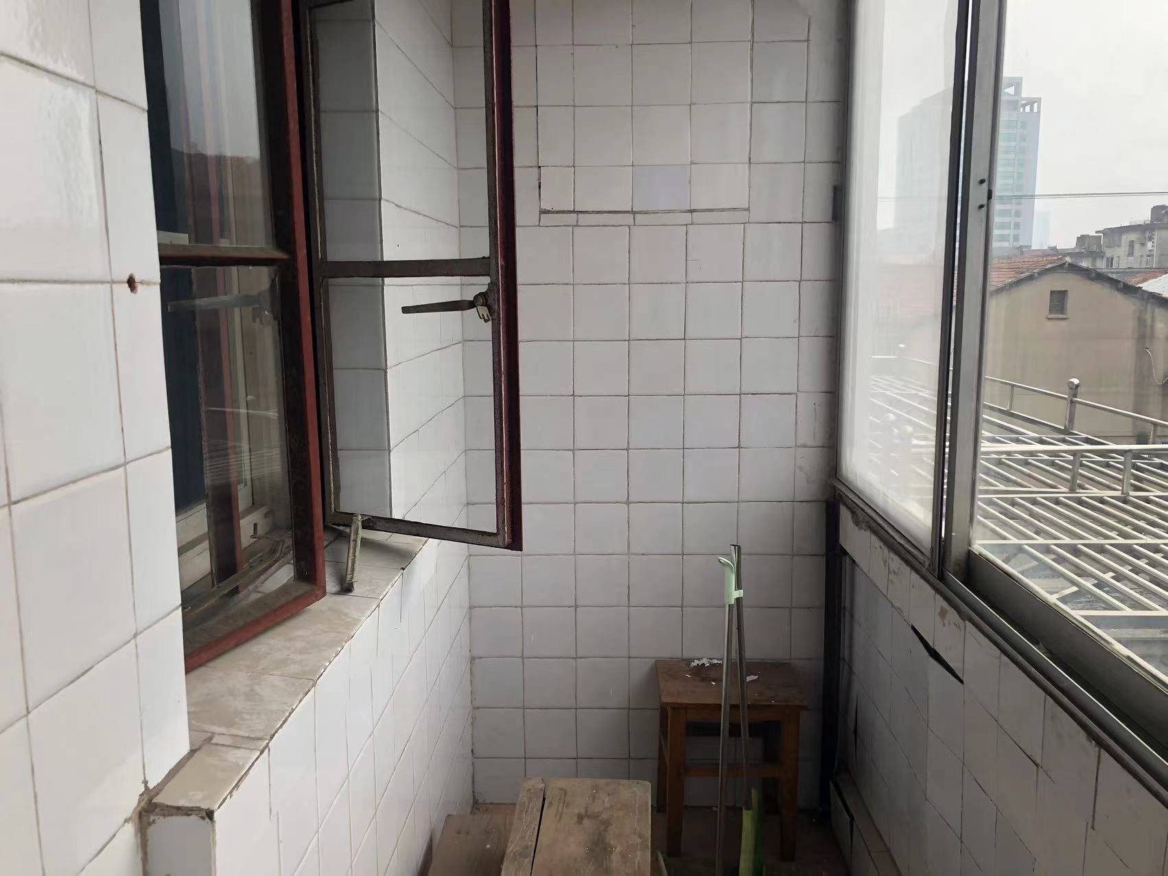 新建路新村(新建花苑) 2室1厅1卫 63.00m&sup2;