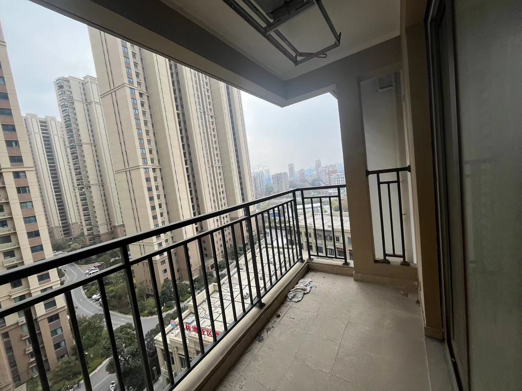 中海碧林湾 3室2厅2卫 114.00m&sup2;
