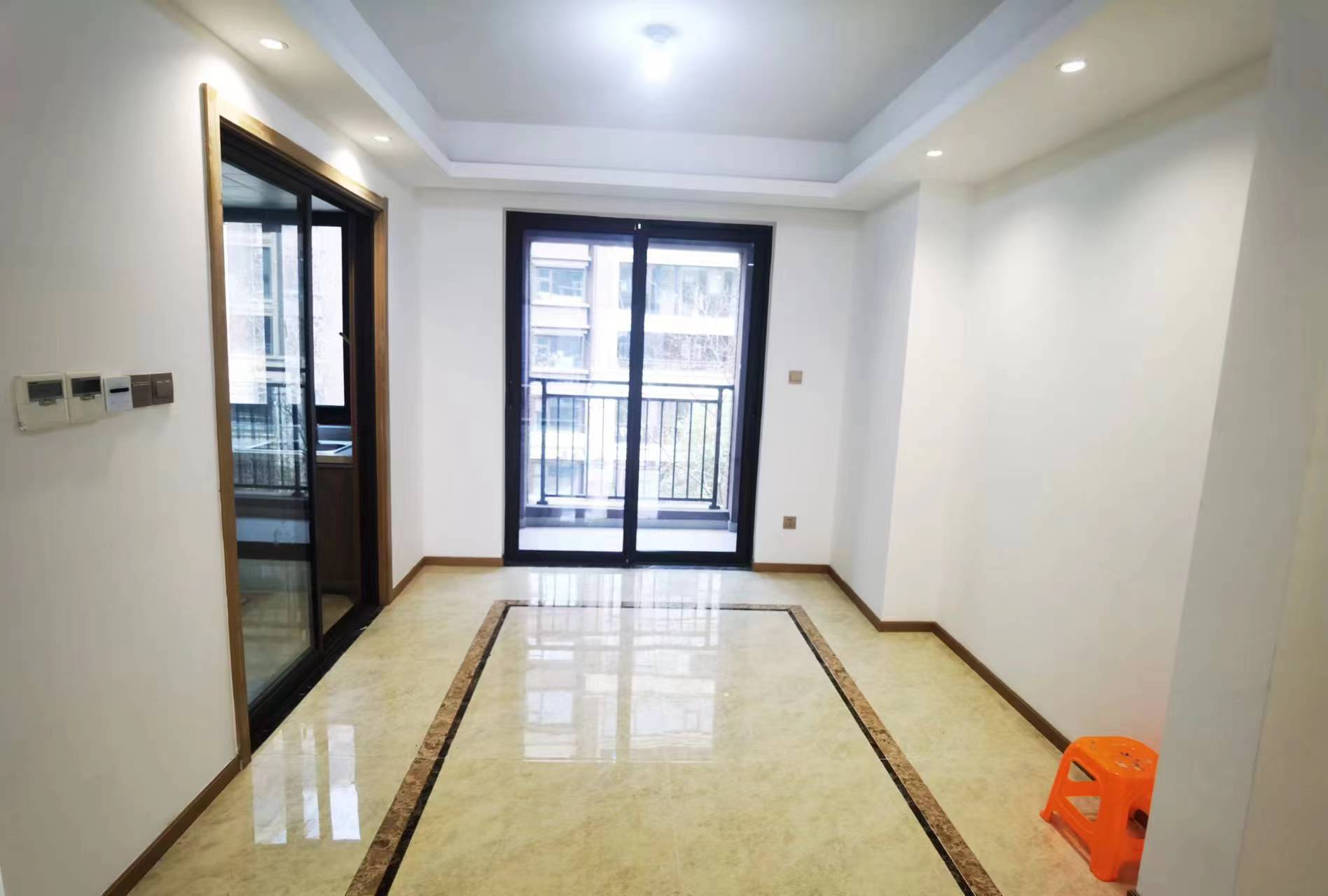 林肯公园 4室2厅2卫 145m&sup2;