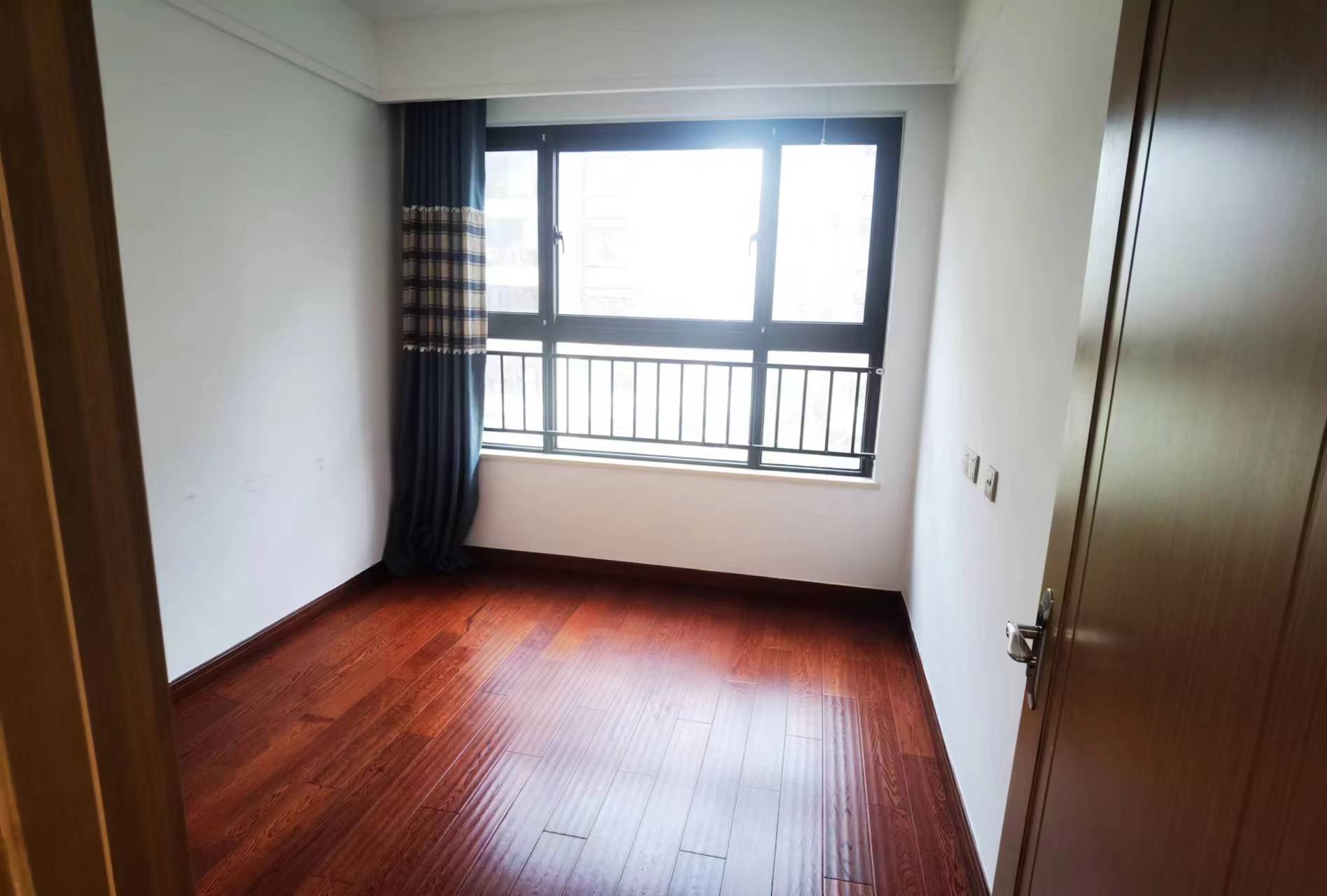 林肯公园 4室2厅2卫 145m&sup2;