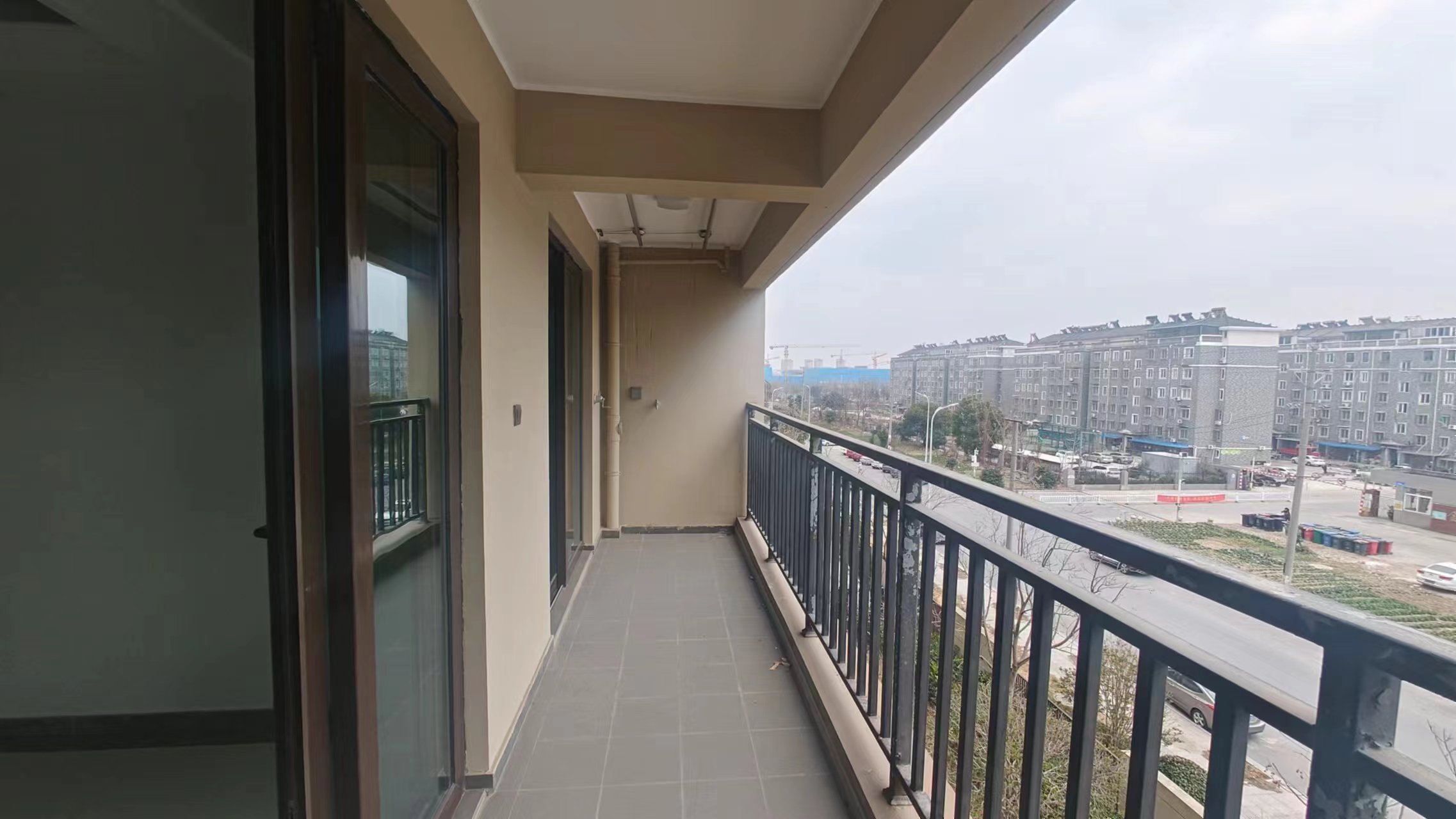 富力院士廷 4室2厅2卫 140m&sup2;
