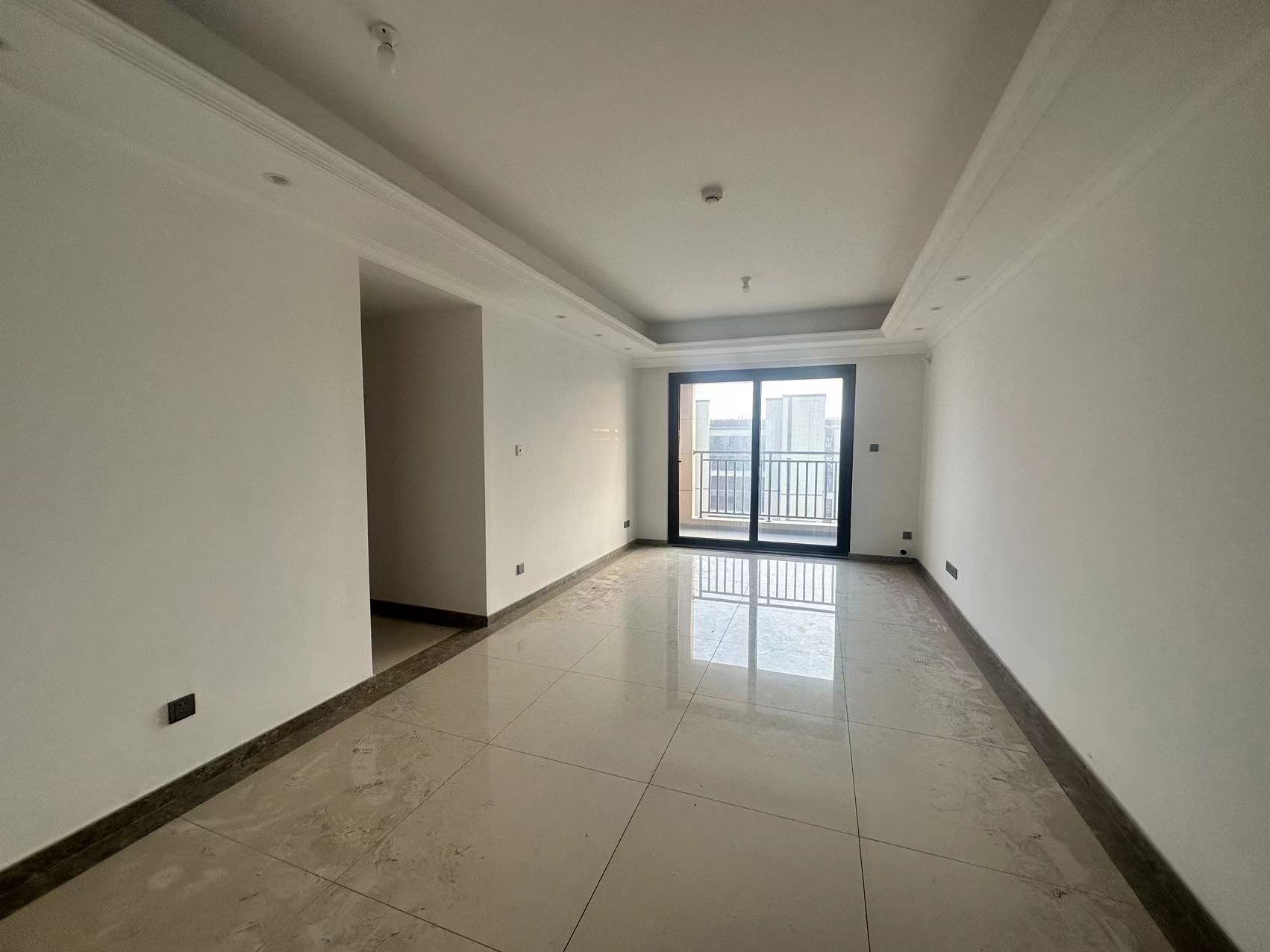 富力院士廷 3室2厅2卫 119m&sup2;