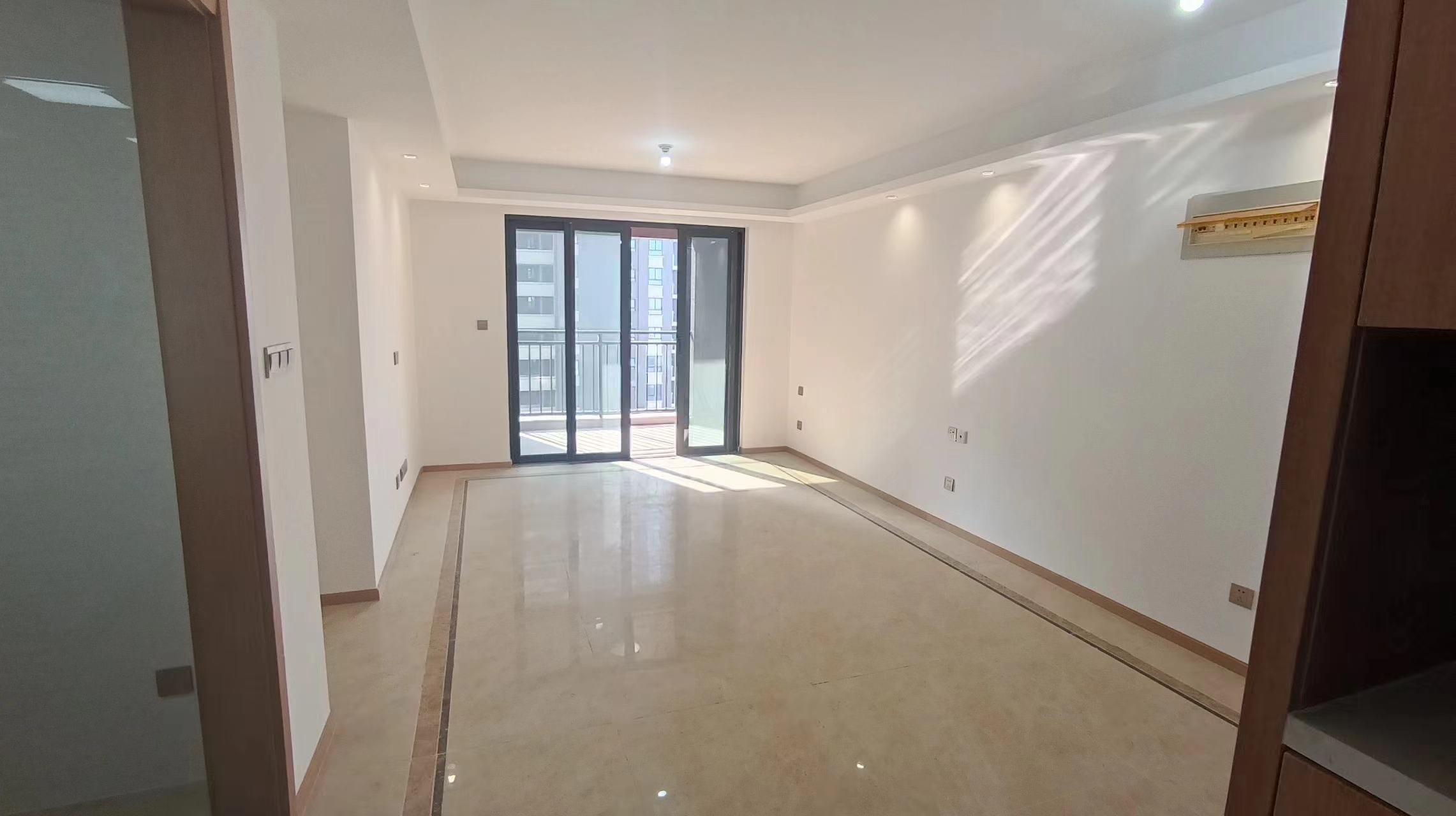 林肯公园 3室2厅1卫 92m&sup2;
