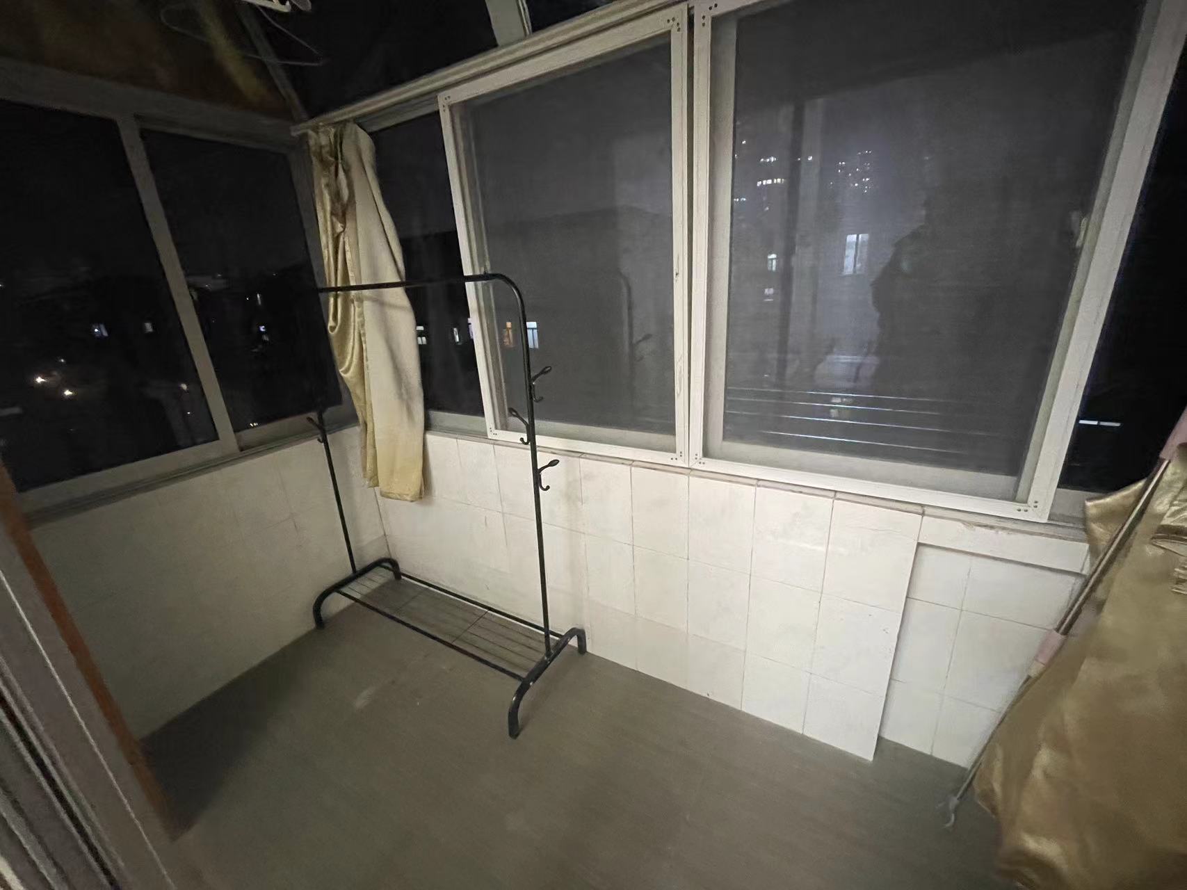 易家桥新村 2室1厅1卫 64m&sup2;