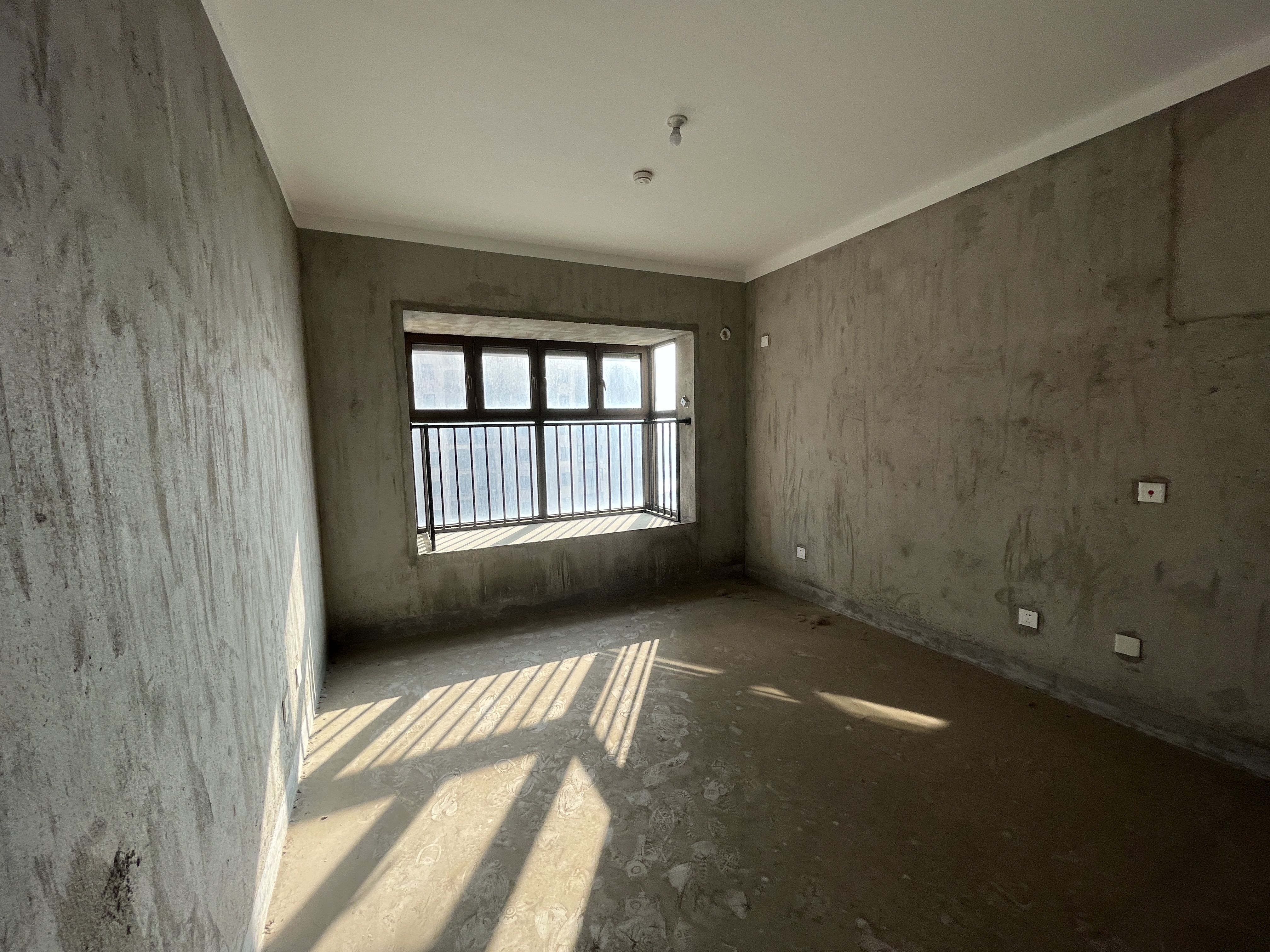 华强城 3室2厅2卫 128.3m&sup2;