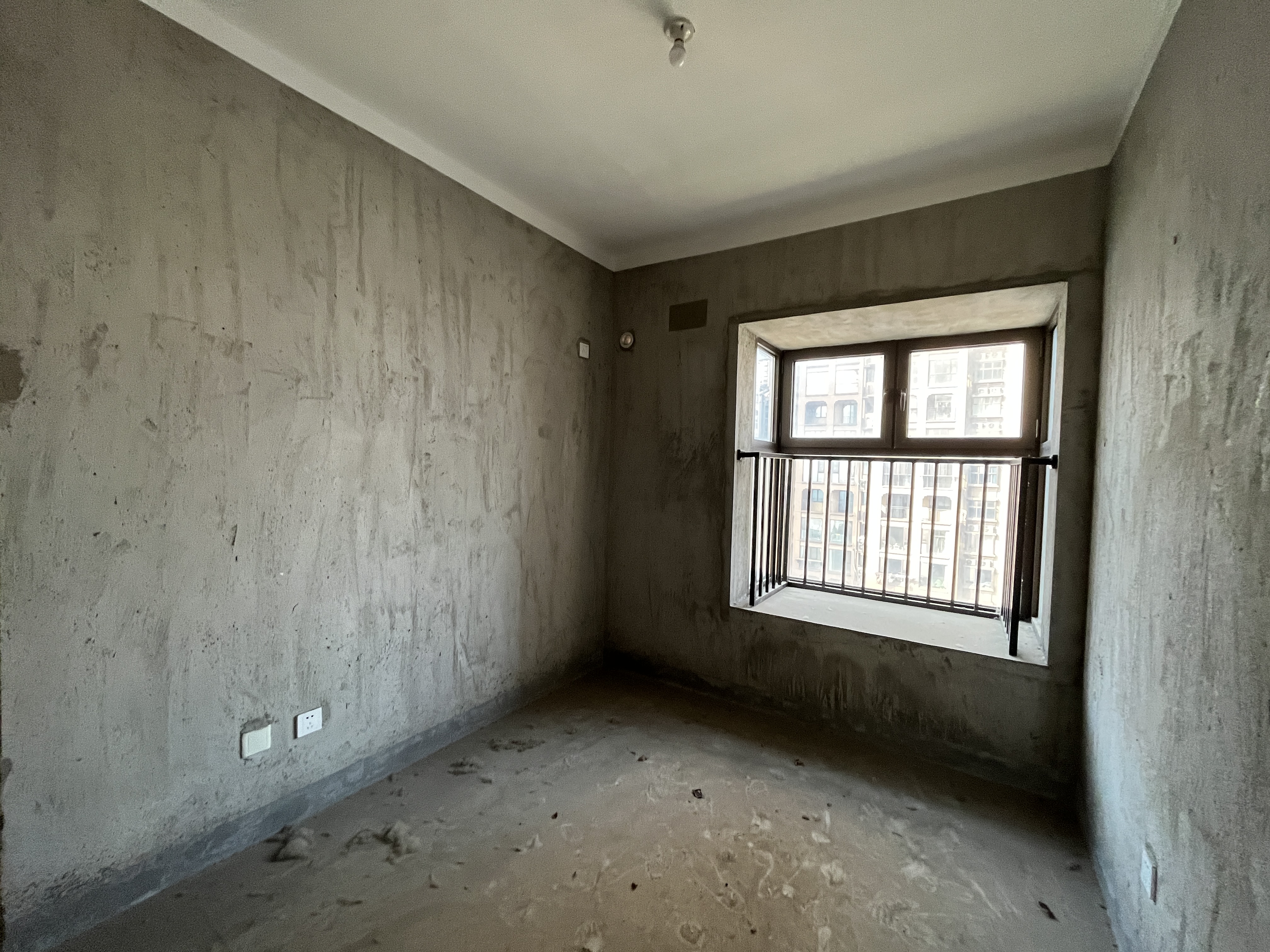 华强城 3室2厅2卫 128.3m&sup2;