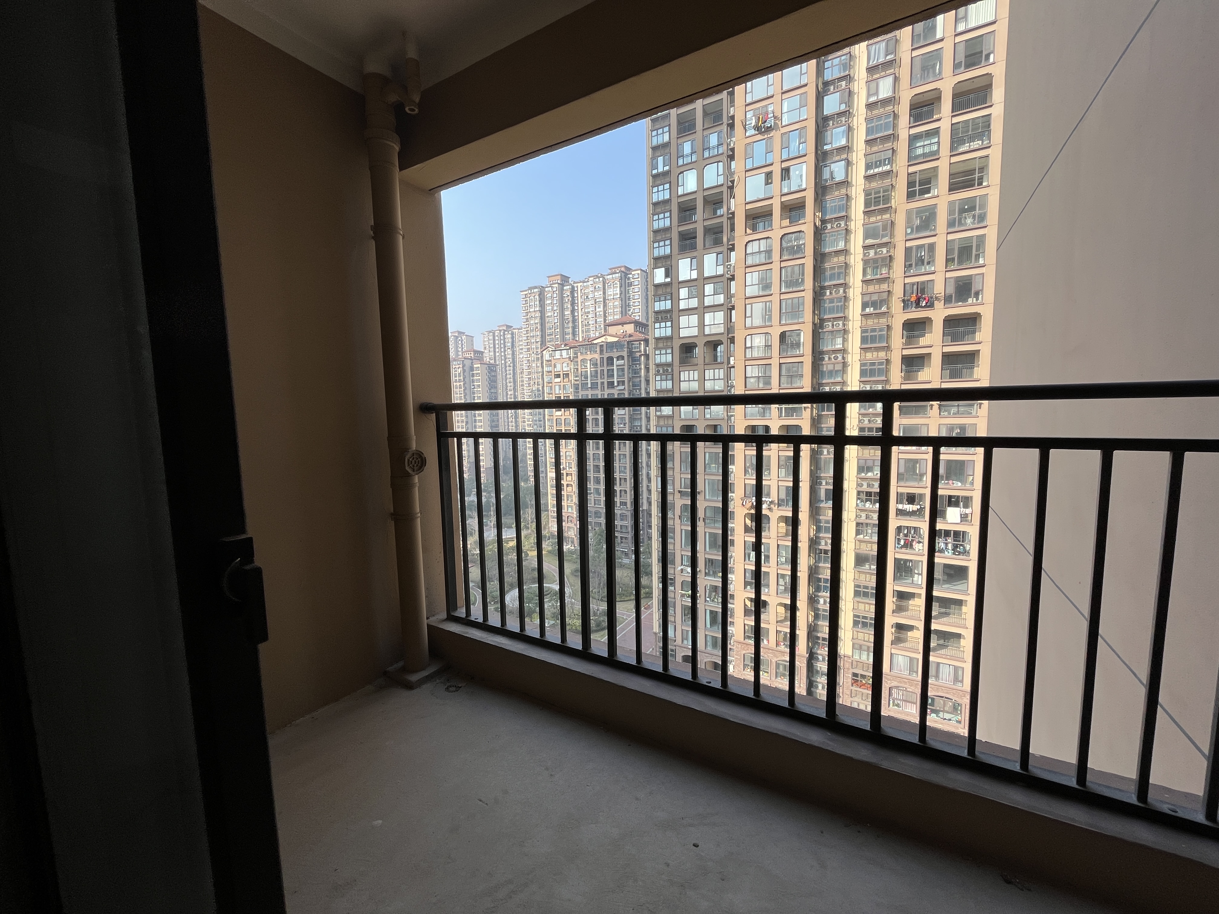 华强城 3室2厅2卫 128.3m&sup2;