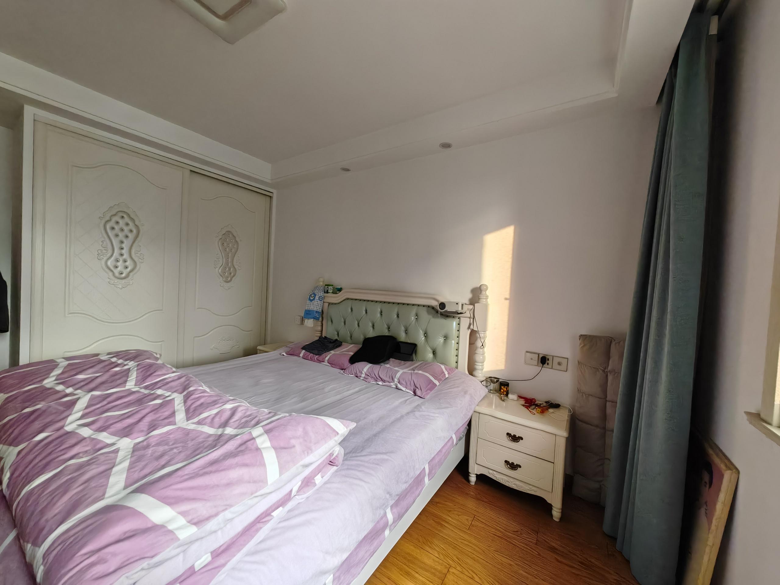 三里墩花苑 3室2厅2卫 136.00m&sup2;