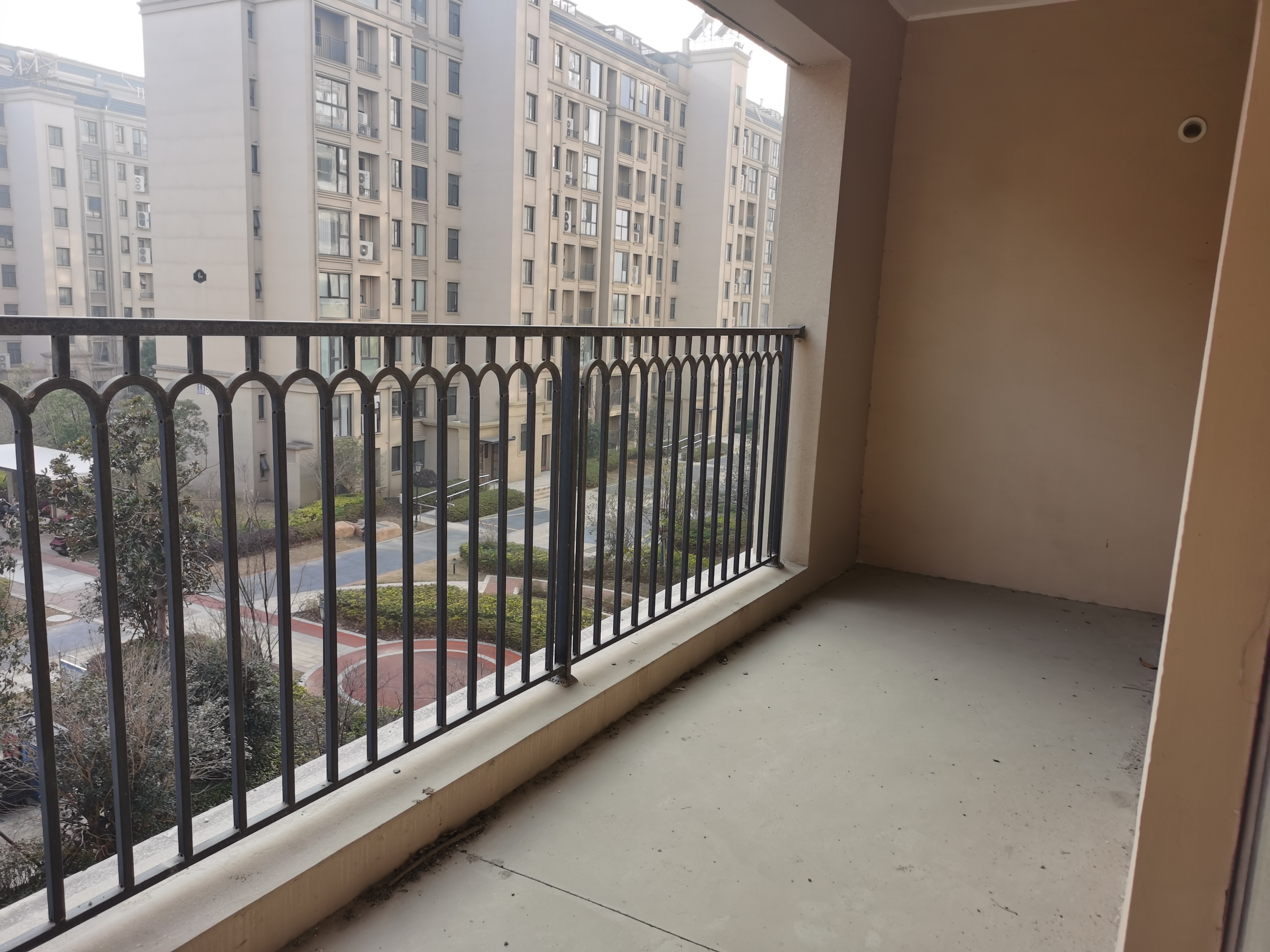 中南君悦府 4室2厅2卫 129m&sup2;