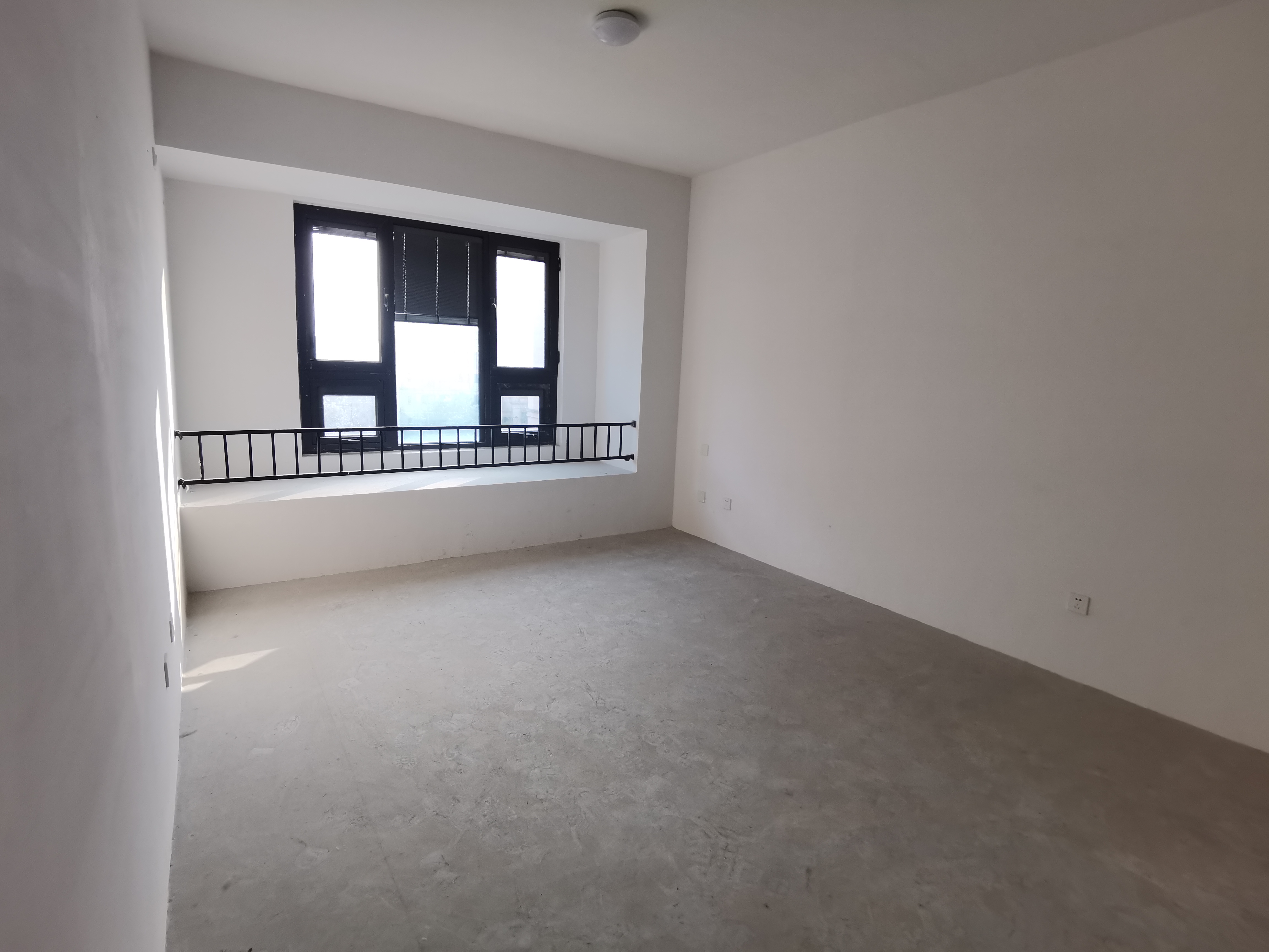 中南君悦府 4室2厅2卫 129m&sup2;