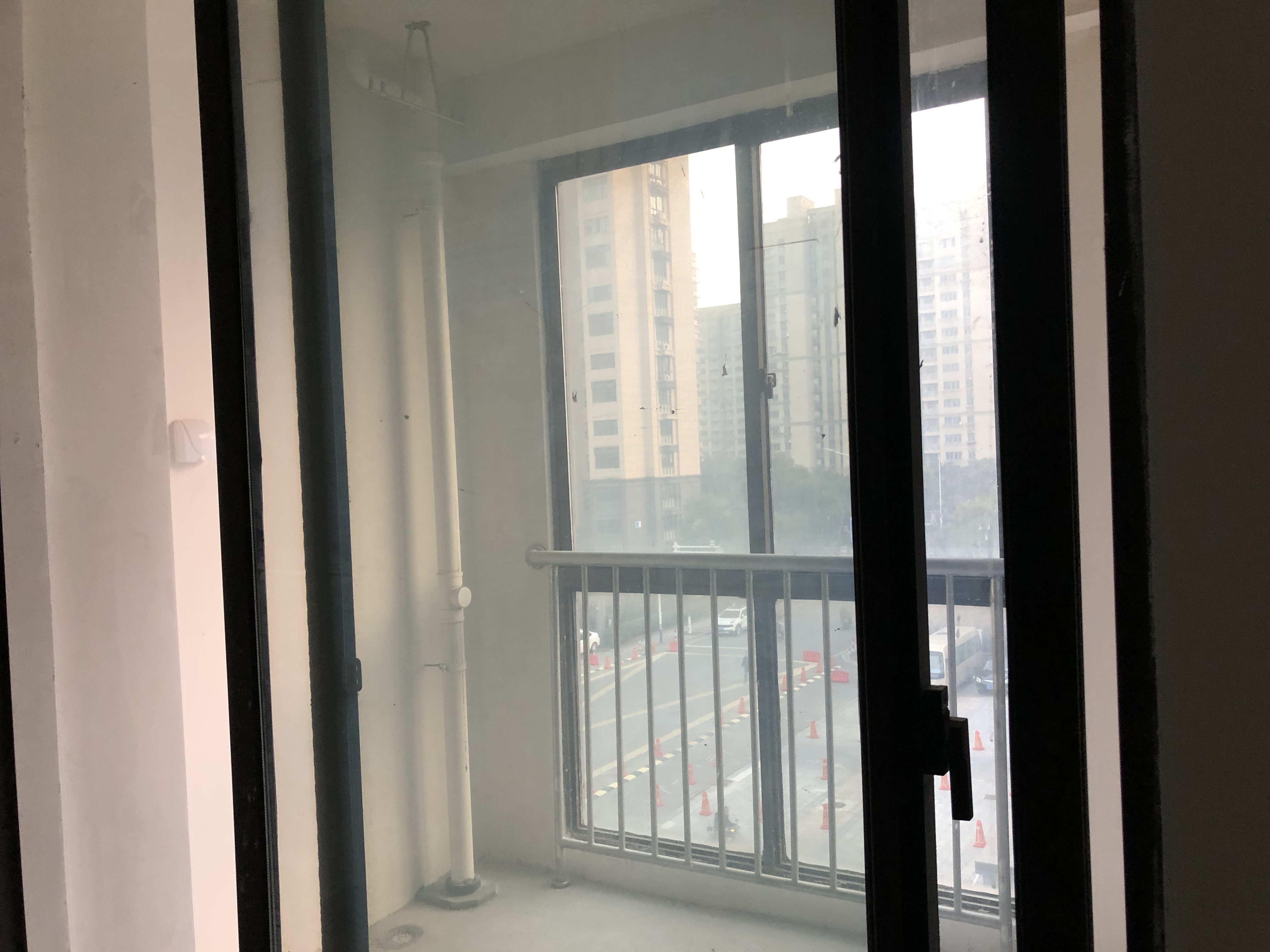 世伦佳苑 2室1厅1卫 82m&sup2;
