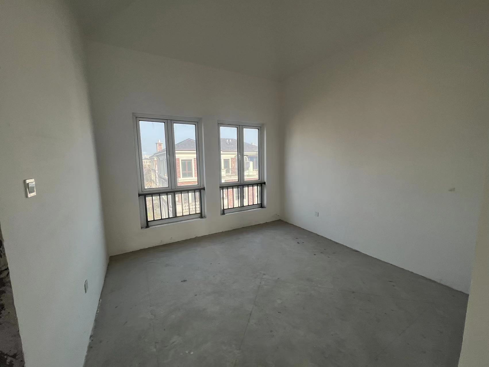顺发御园 5室2厅4卫 333.57m&sup2;
