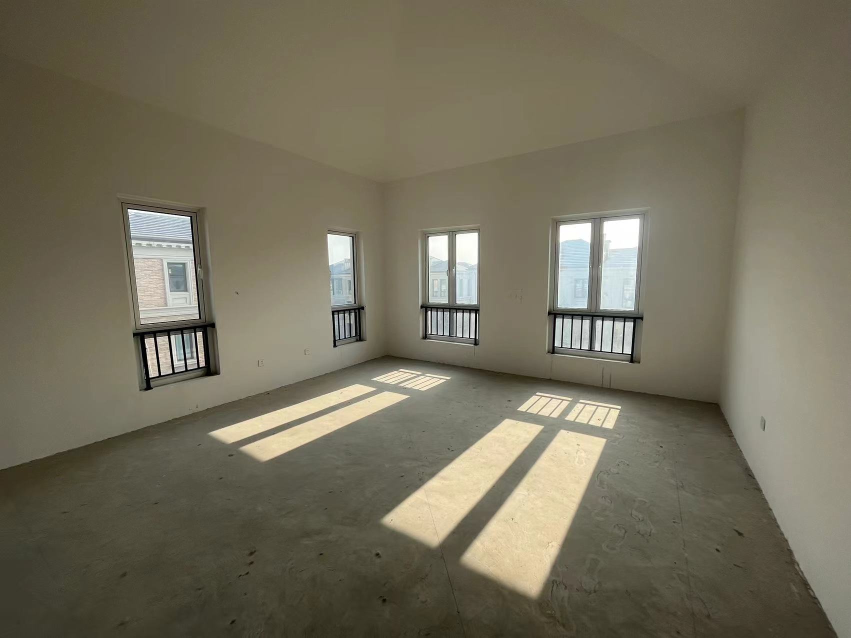 顺发御园 5室2厅4卫 333.57m&sup2;