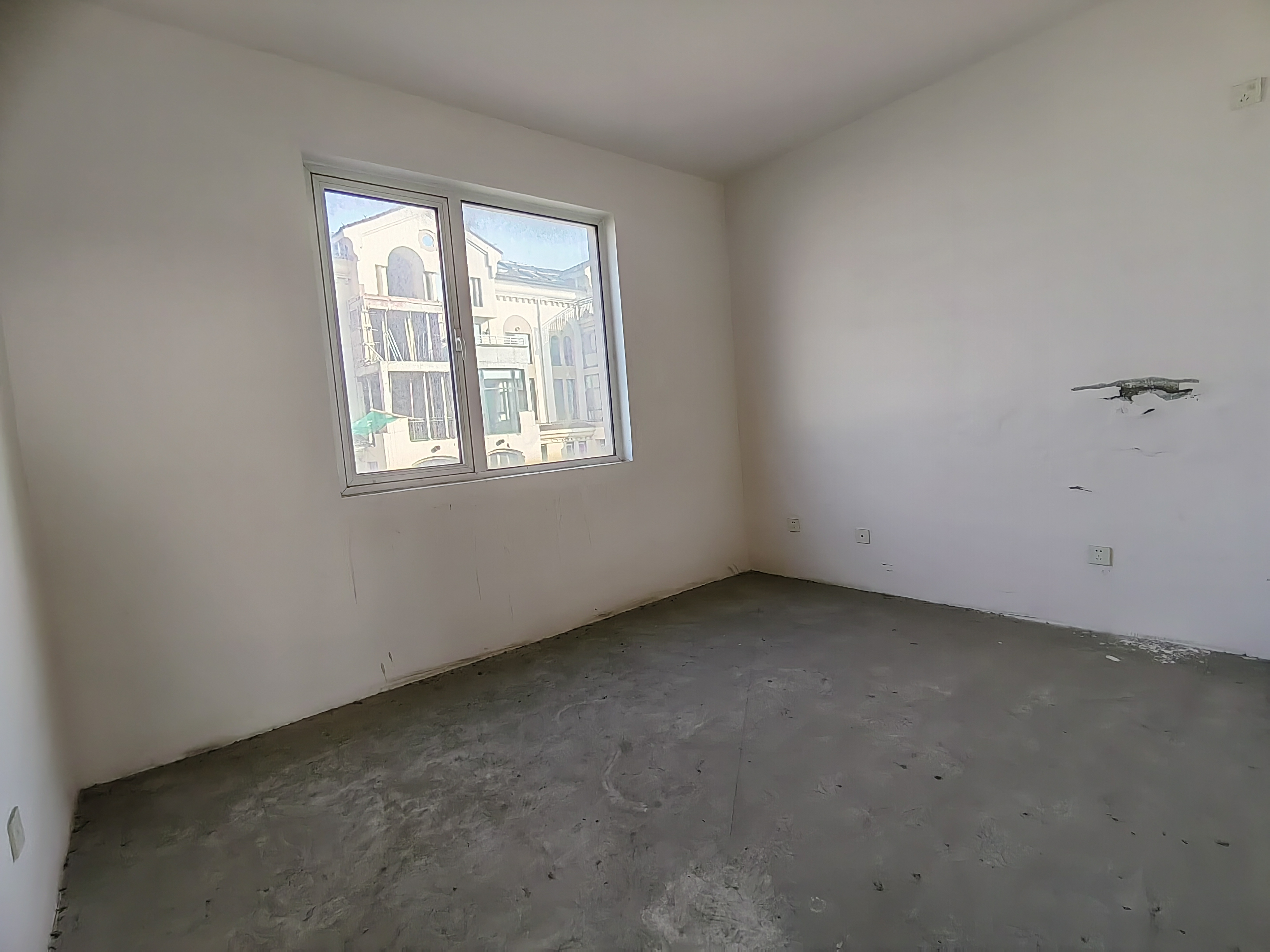 军山花园 3室2厅2卫 180m&sup2;
