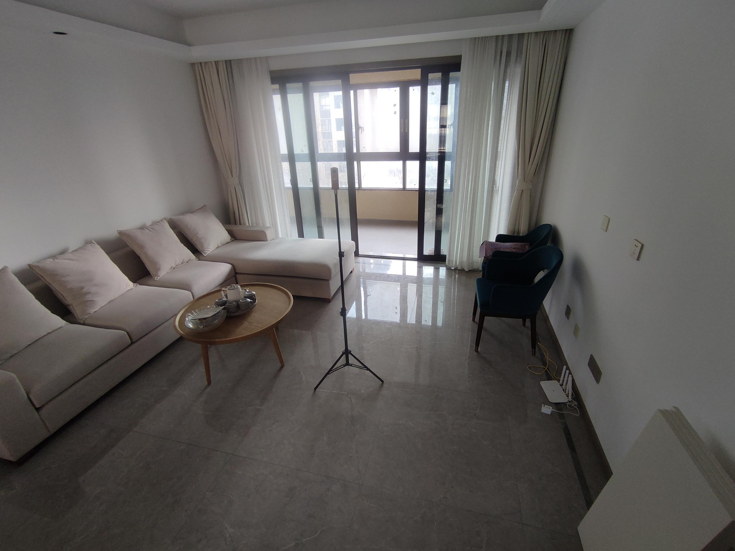 珑府 4室2厅2卫 143m&sup2;