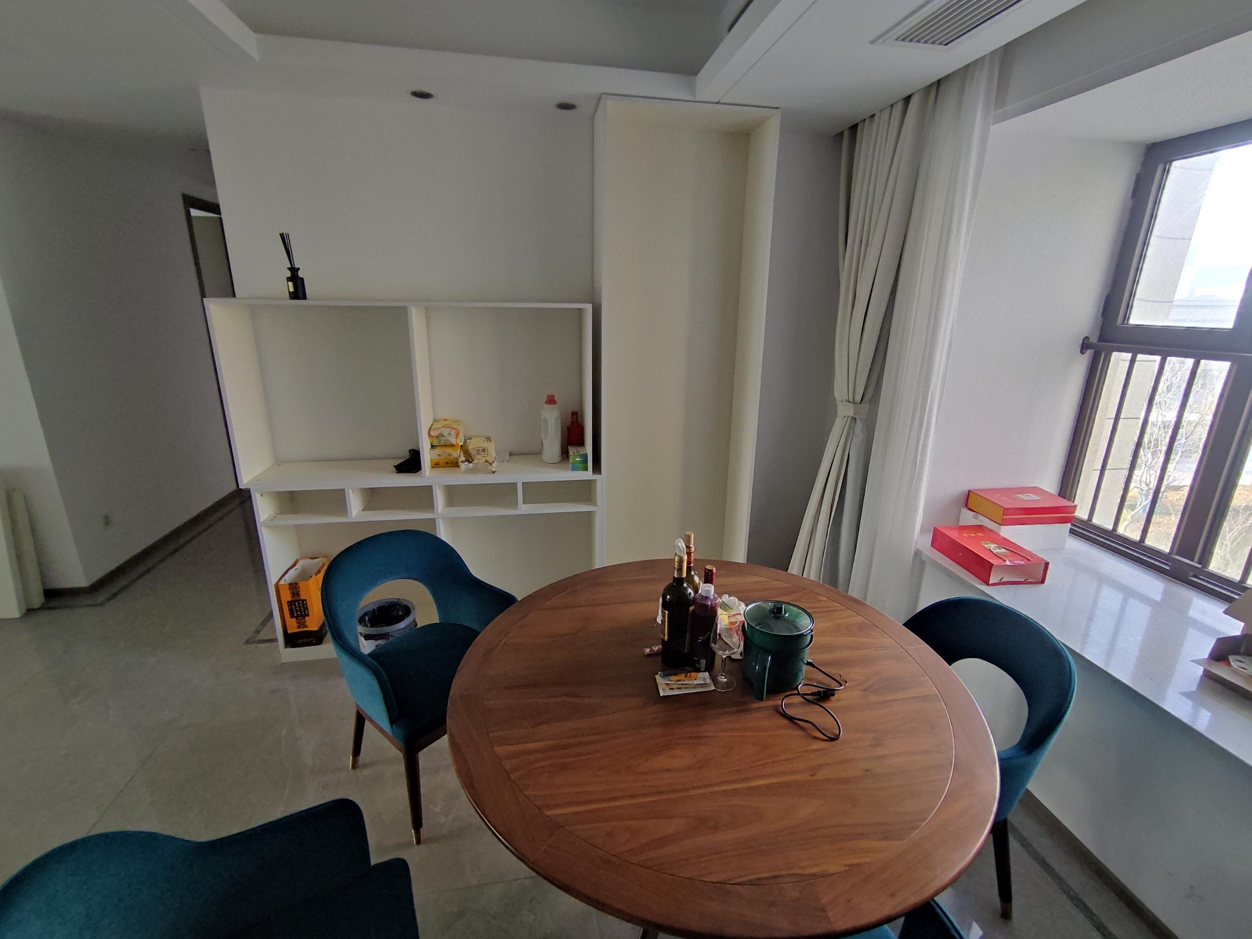 珑府 4室2厅2卫 143m&sup2;