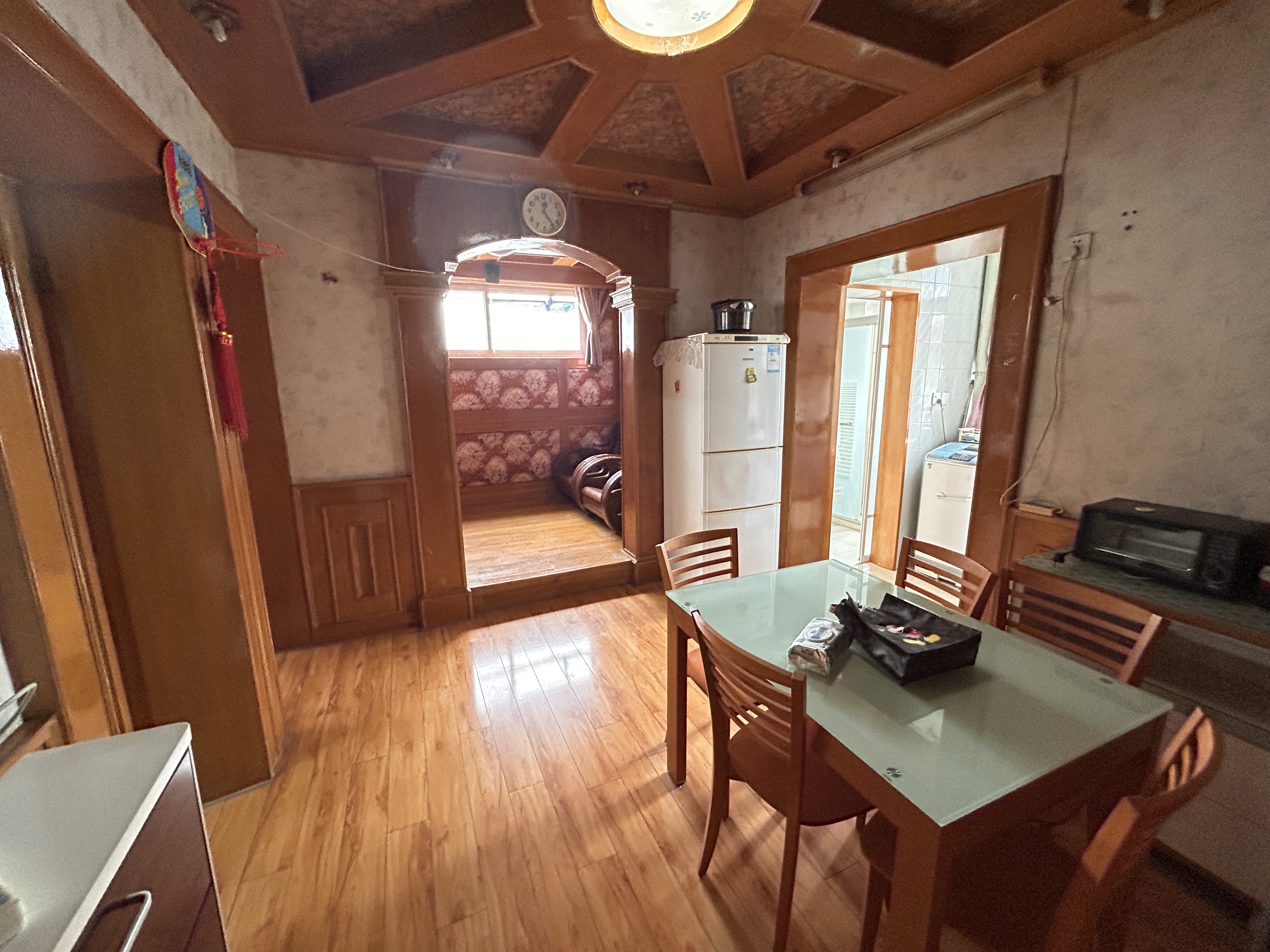 八角亭小区 2室2厅1卫 80m²