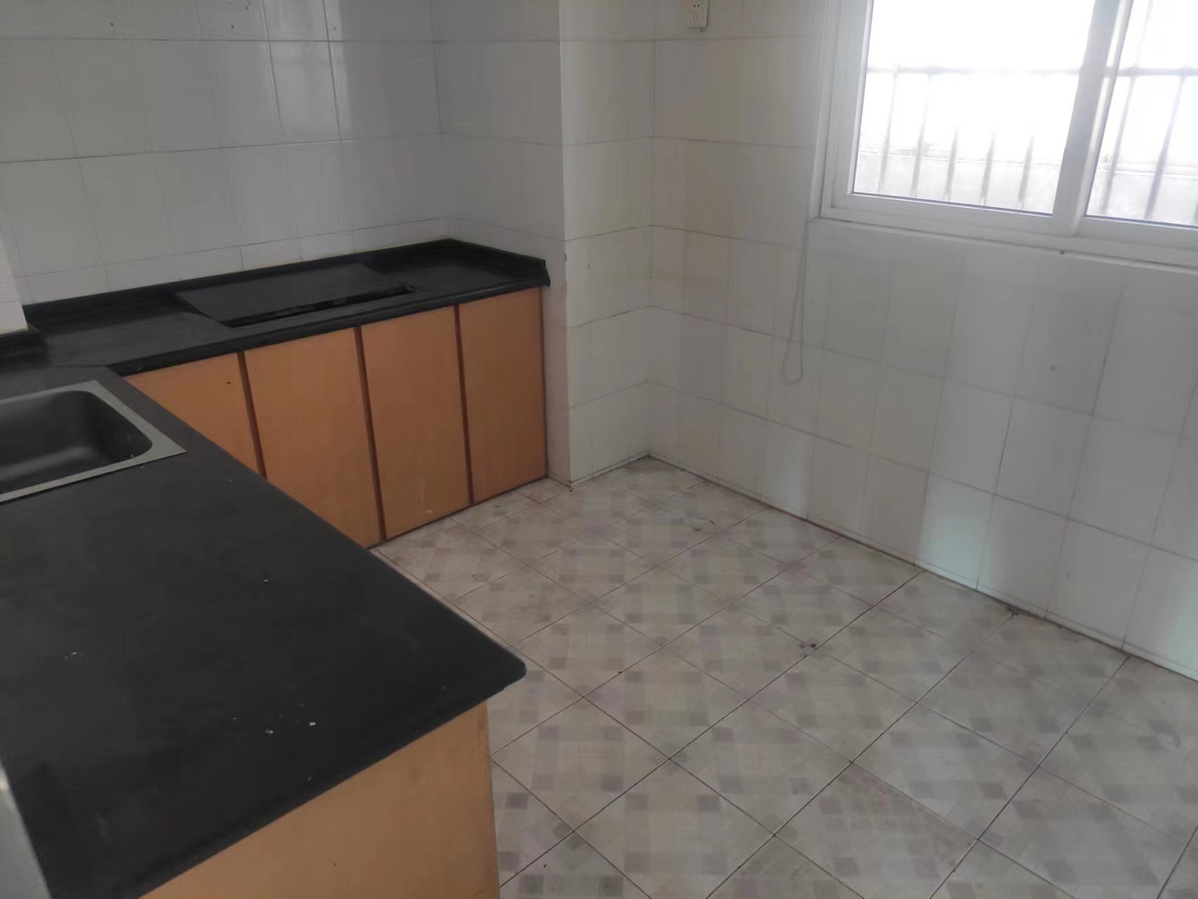 小石桥花苑 3室2厅2卫 122.00m&sup2;