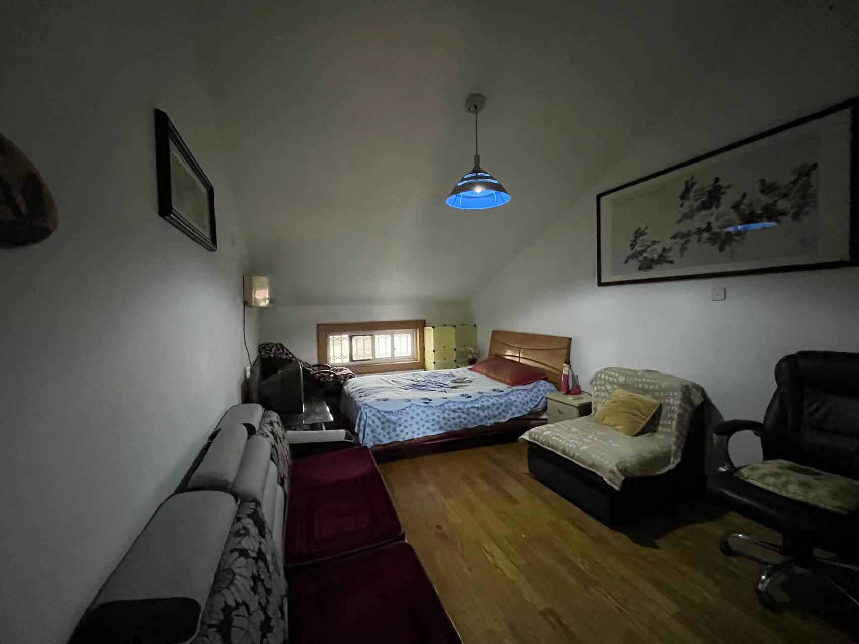 虹桥东村 2室1厅1卫 85m&sup2;