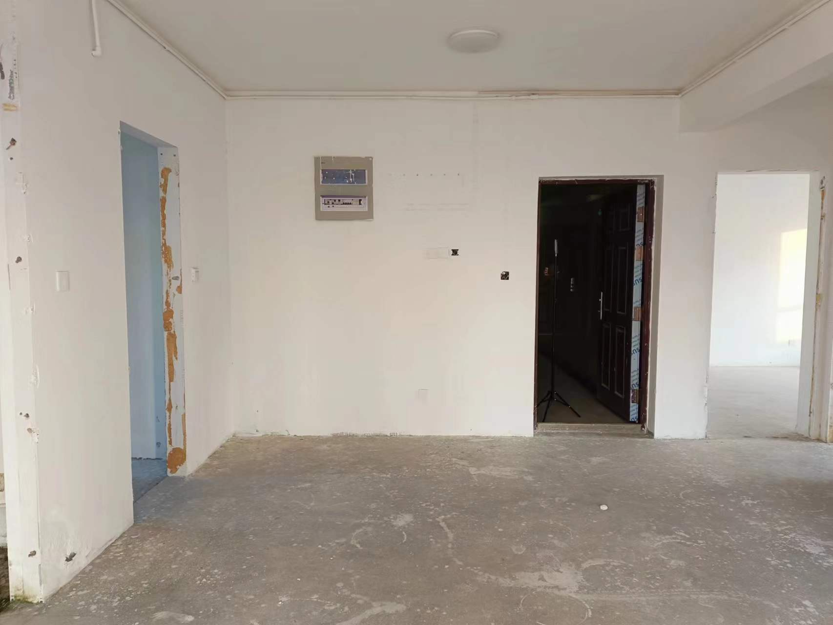 中南世纪花城三期 4室2厅2卫 148m²