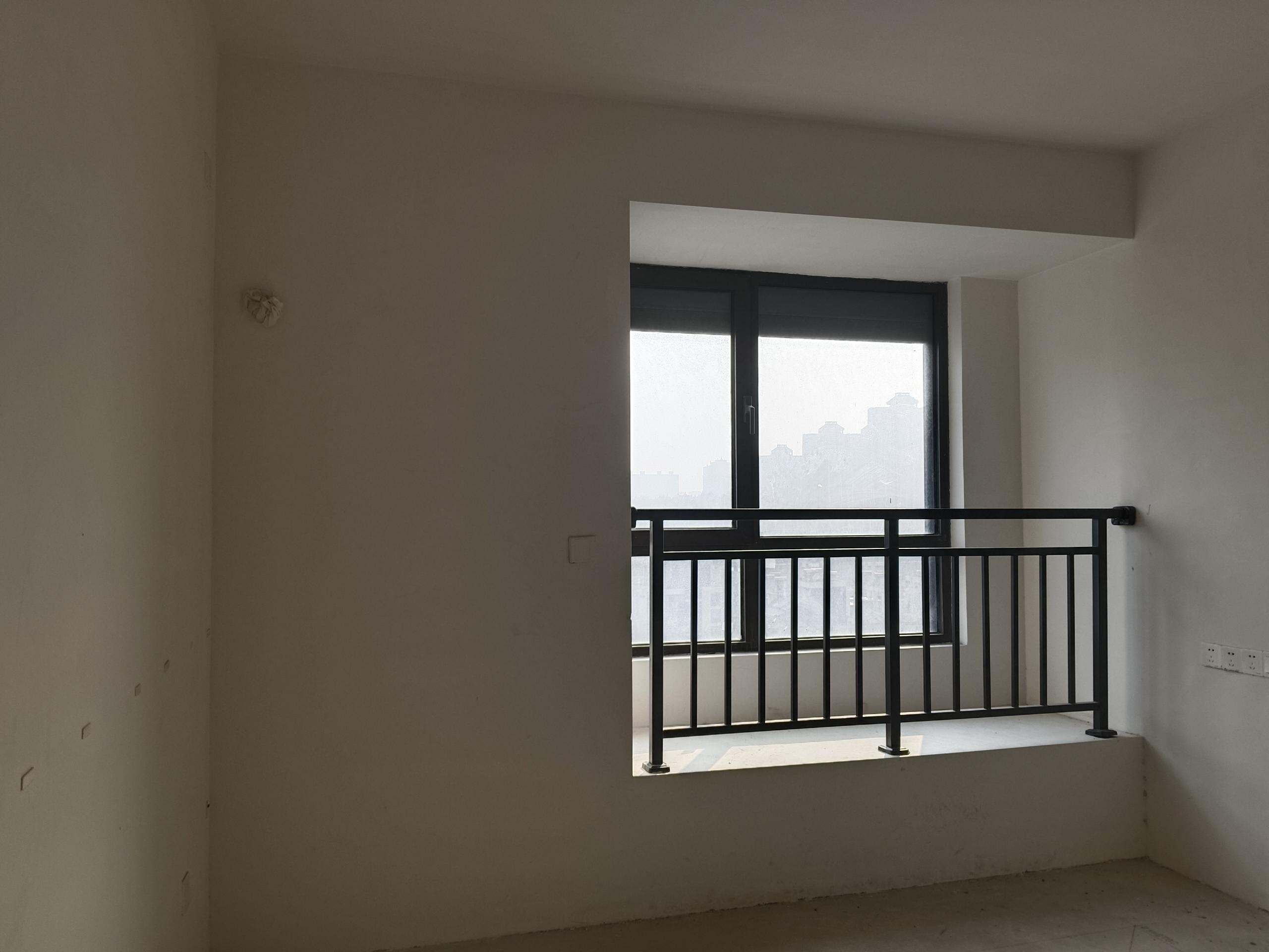 苏建阳光新城 4室2厅2卫 142m&sup2;