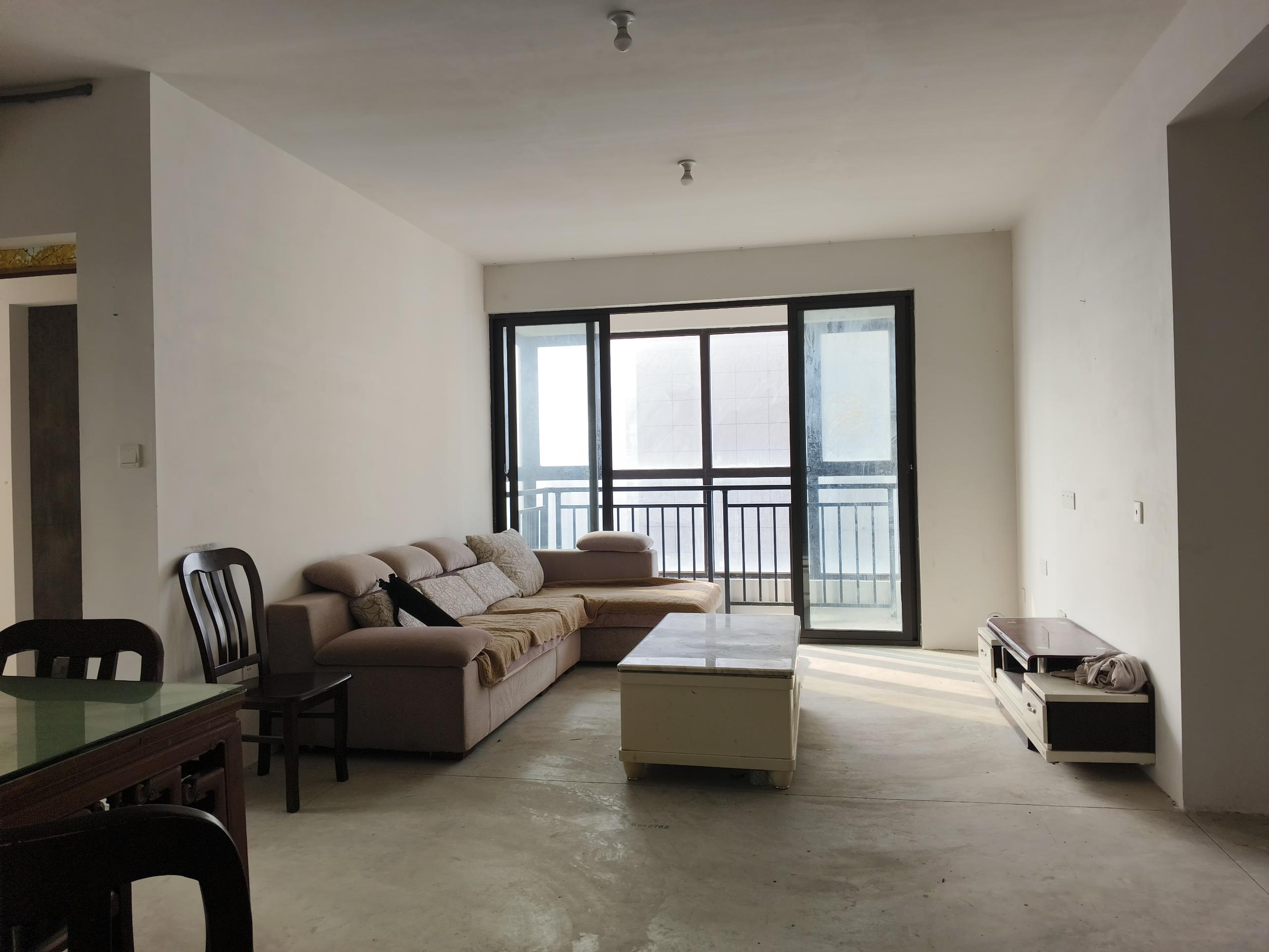 苏建阳光新城 4室2厅2卫 142m&sup2;