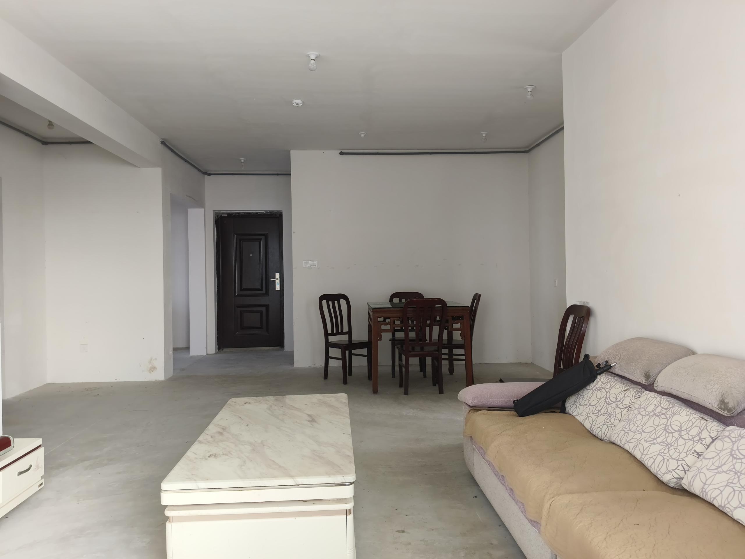 苏建阳光新城 4室2厅2卫 142m&sup2;