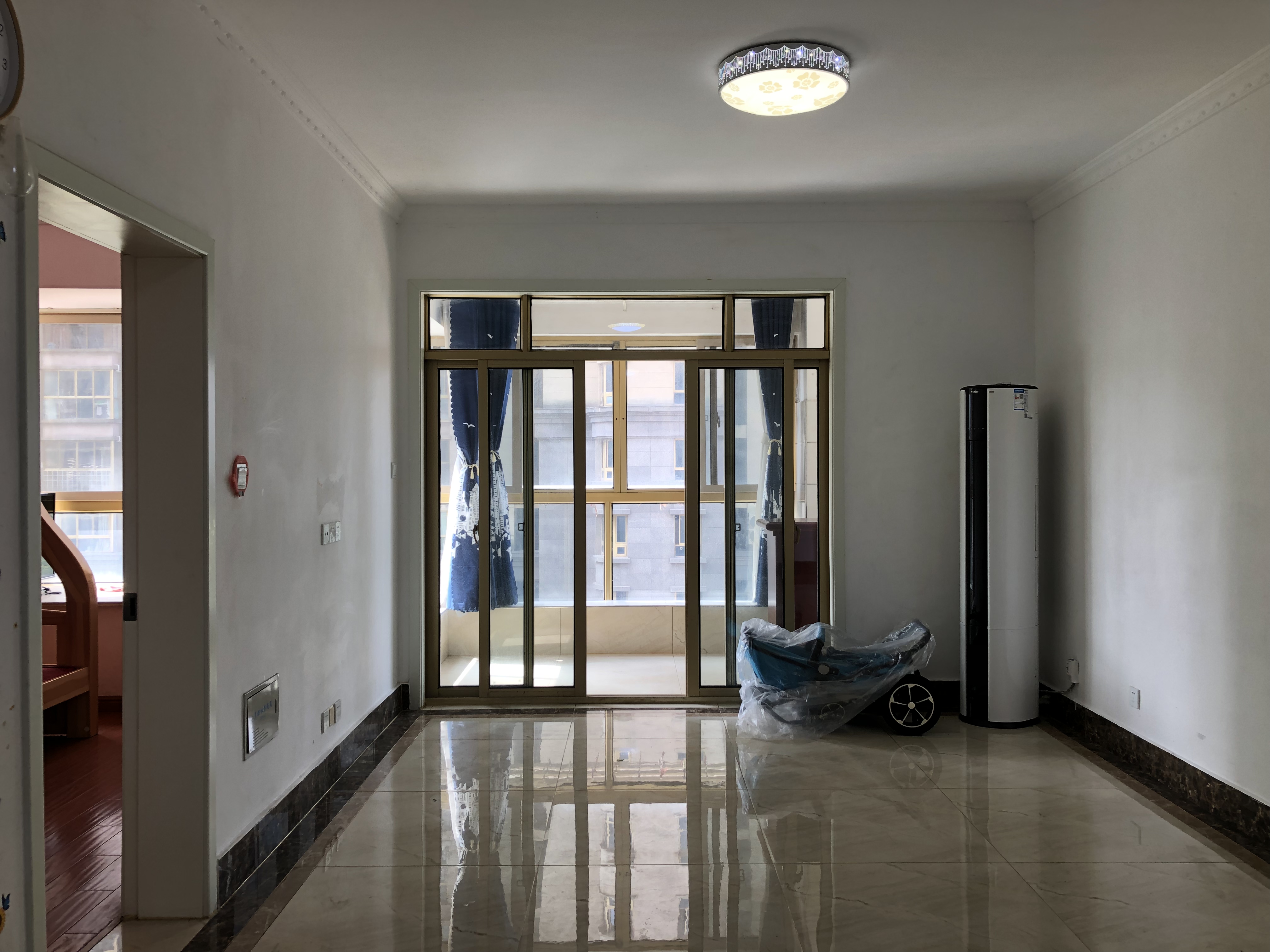 恒盛豪庭 2室2厅1卫 94.70m²