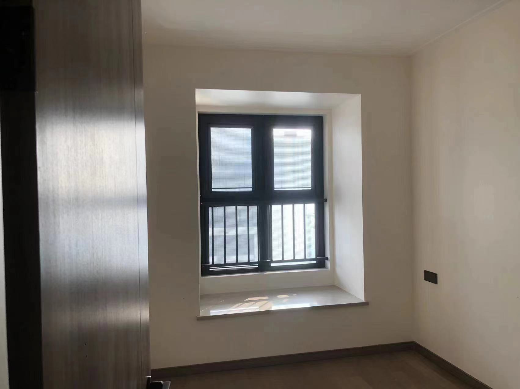 万科翡翠公园 3室2厅1卫 91m&sup2;